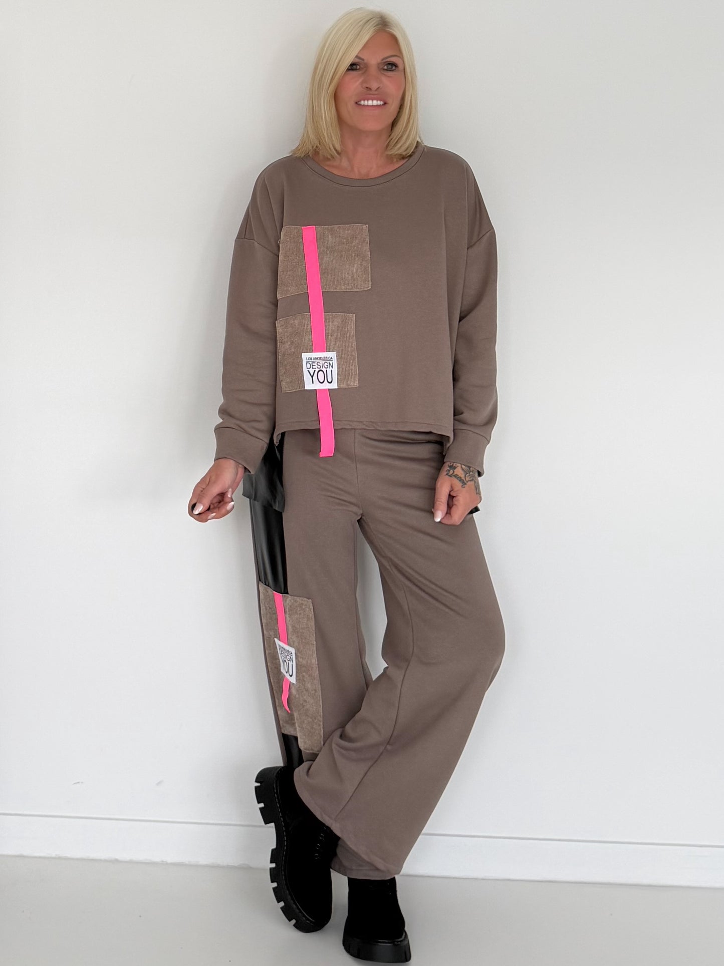 Stylischer Zweiteiler mit Lederoptik- und Kord-Details - taupe