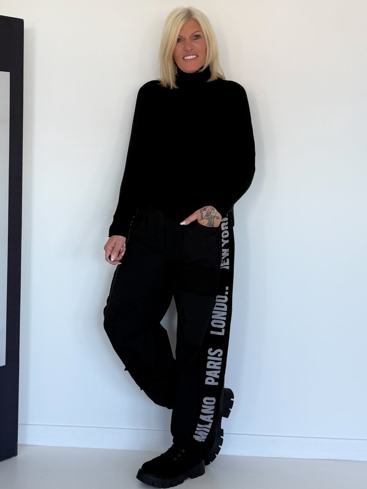 Basic Rollkragenpullover - schwarz