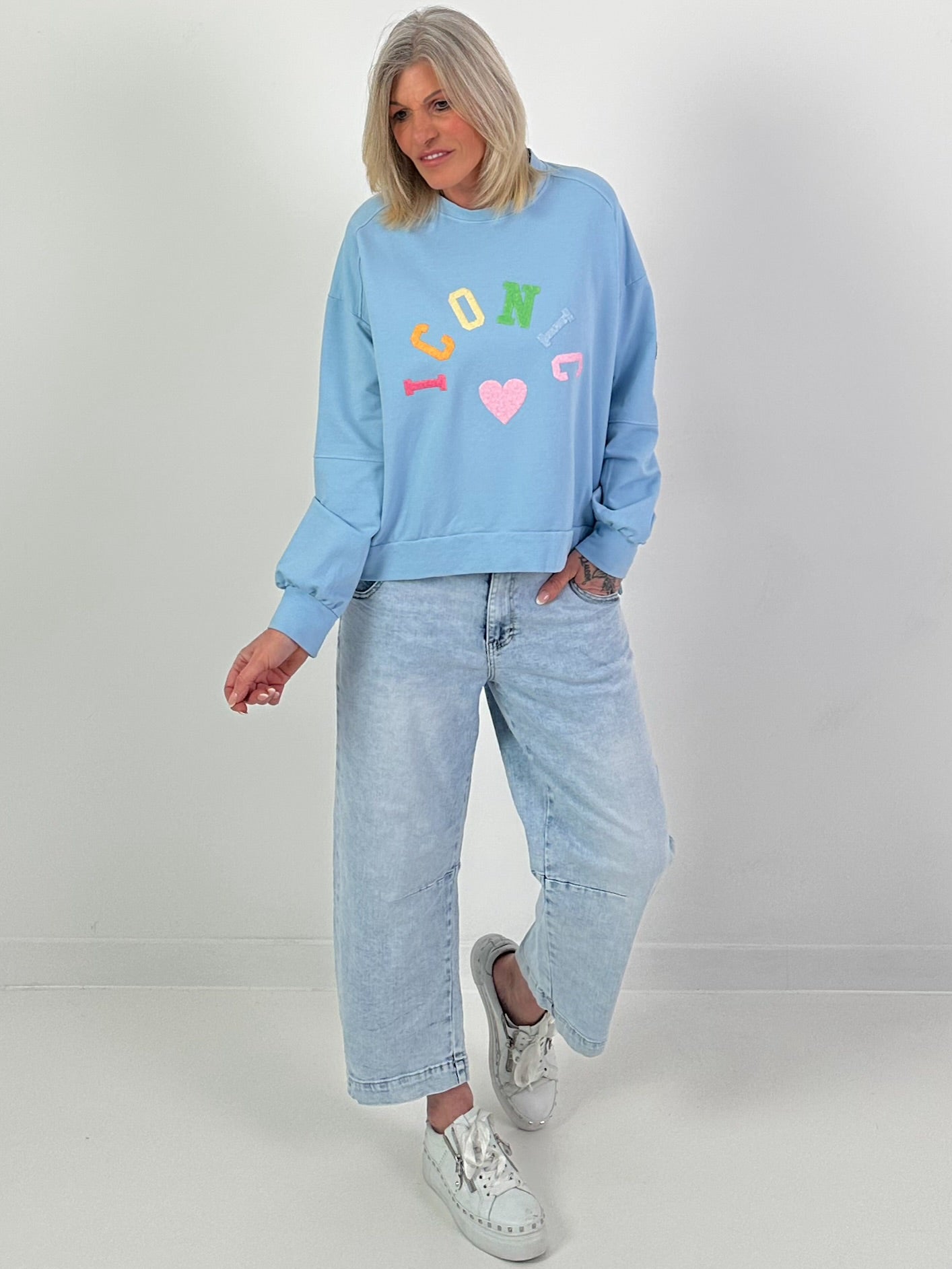 Sweater ICONIC - hellblau