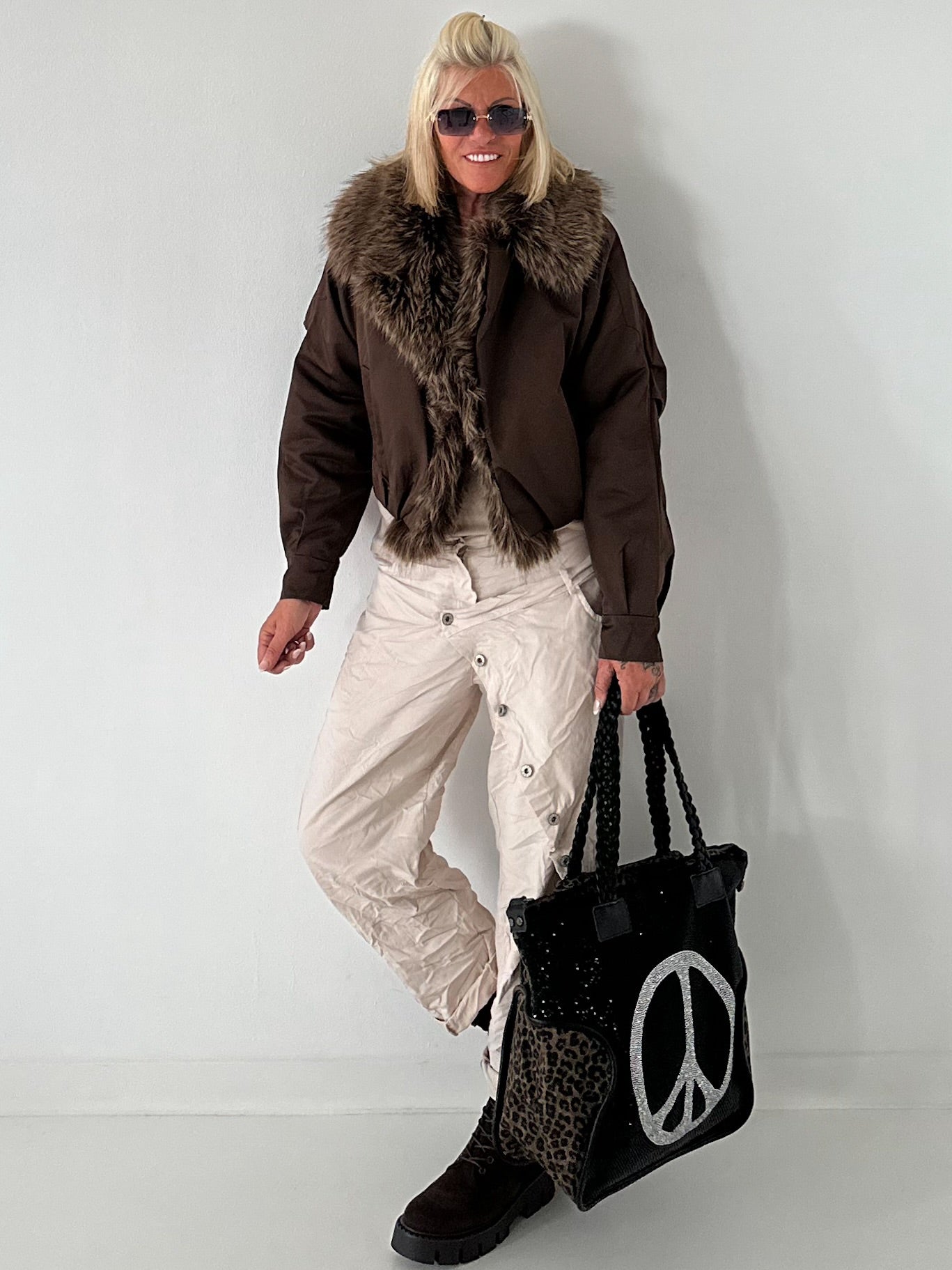 Jacke mit Fellkragen - mokka