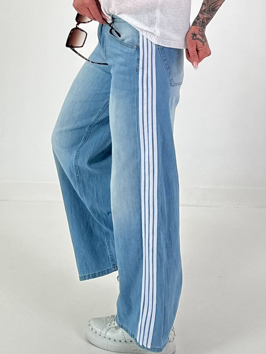 Jeans mit Streifen - denim