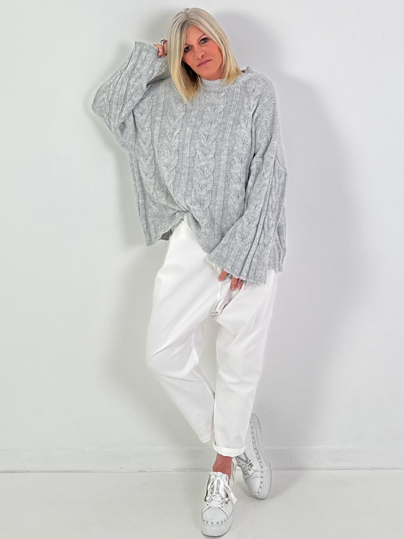 Pullover Modell "Soft Cable Knit" - hellgrau