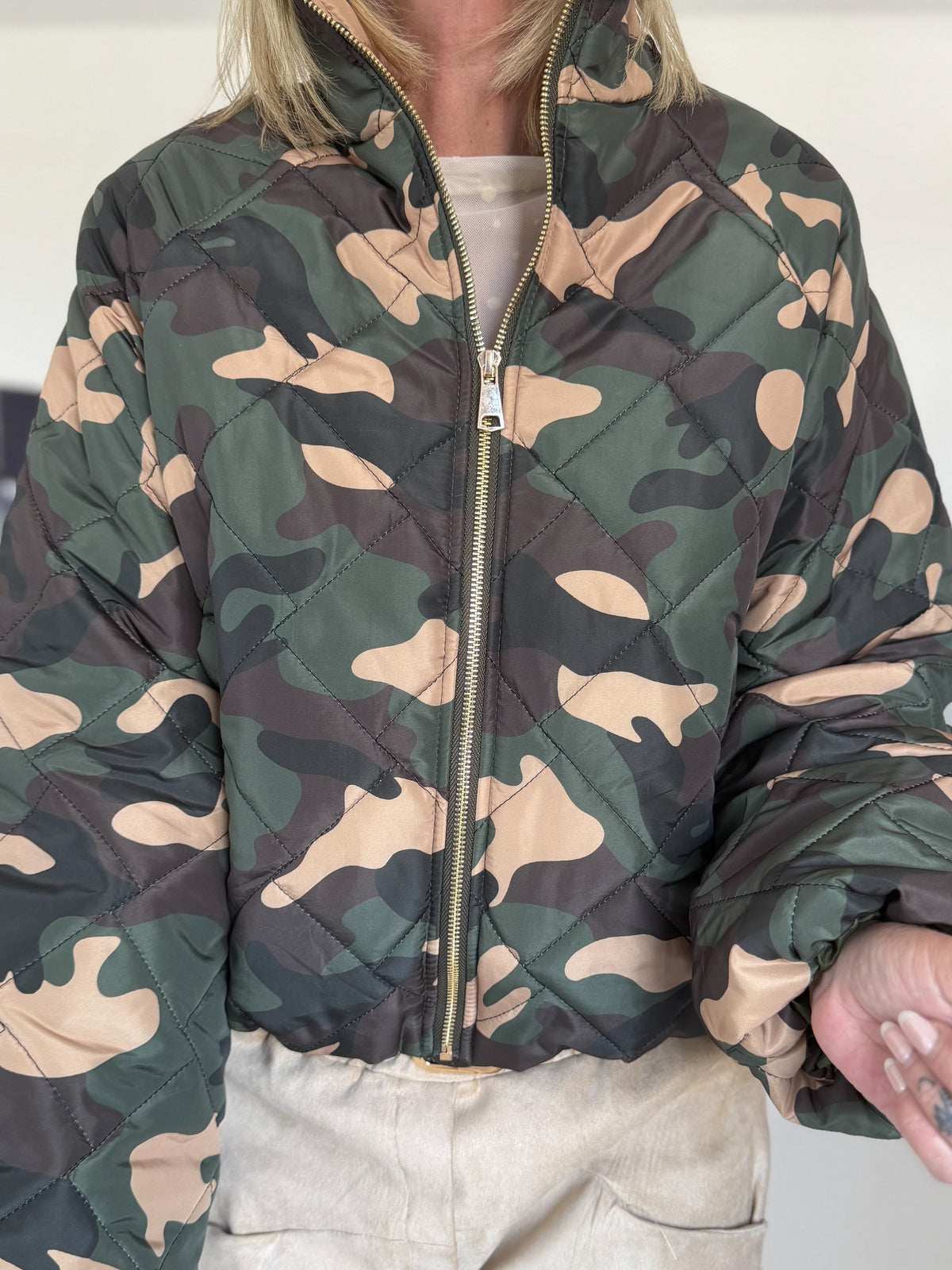 Puffy-Bomberjacke im Camouflage-Look - oliv-mehrfarbig