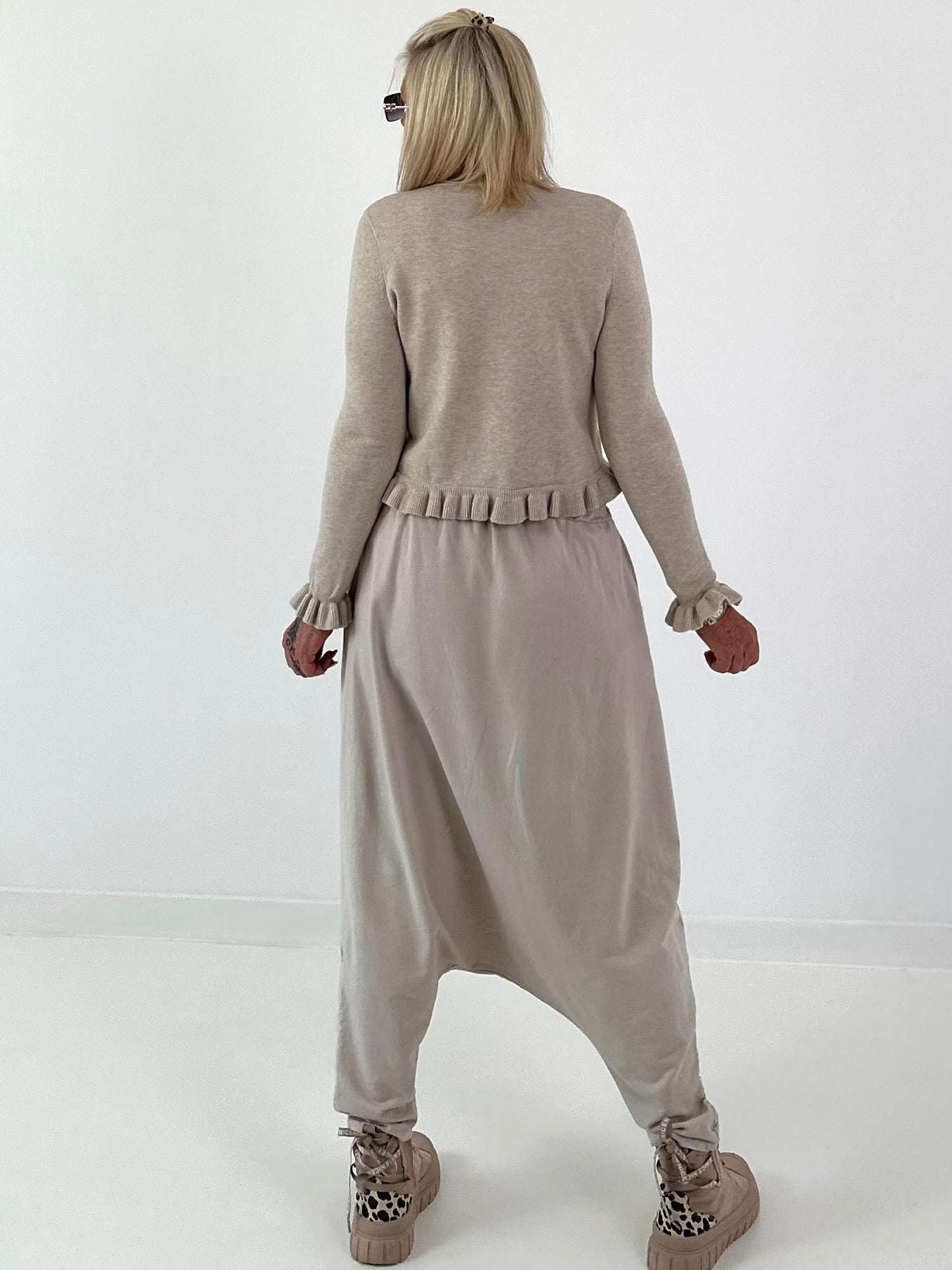 Gebreid vest met ruches - beige
