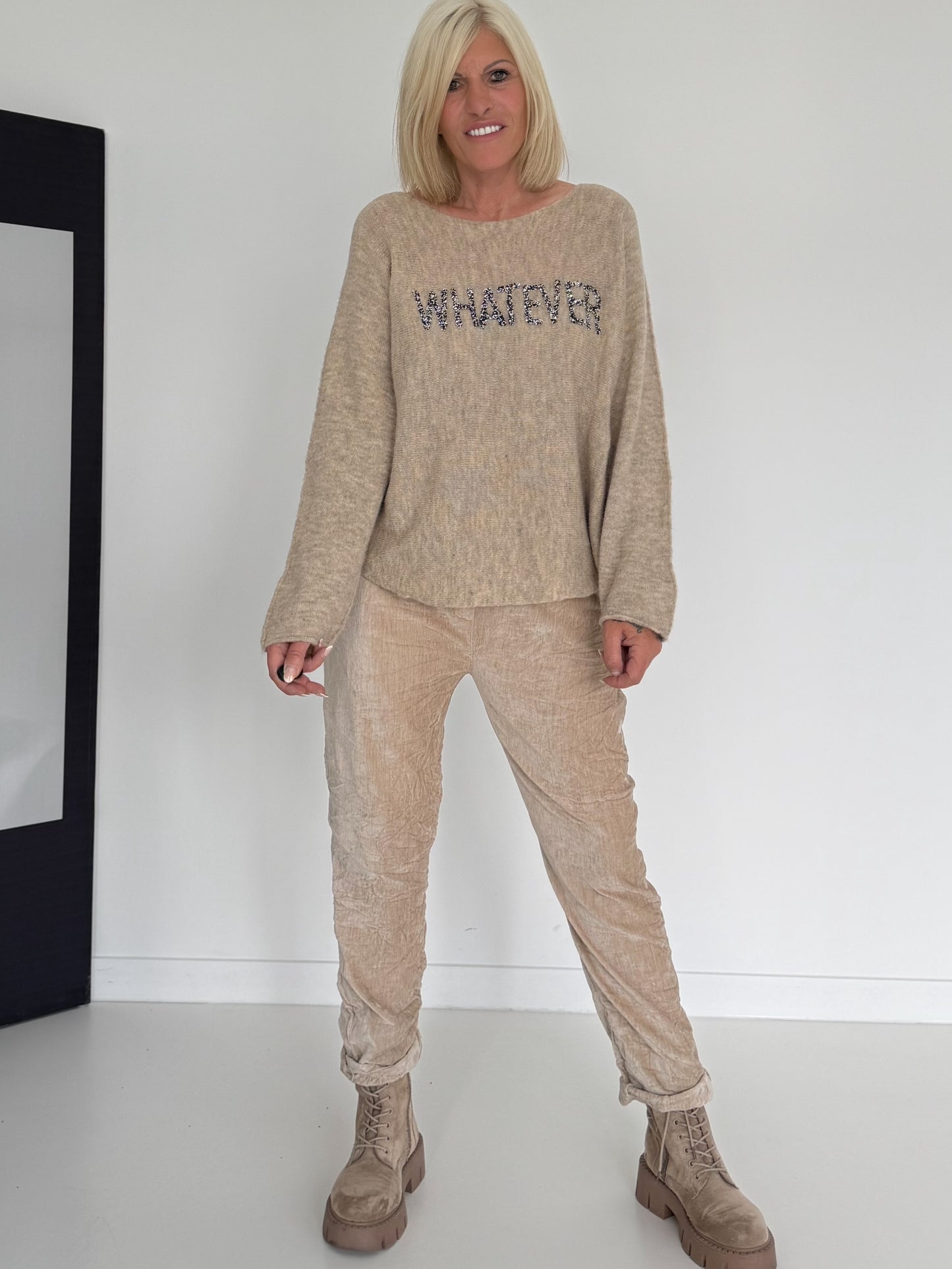 Zachte trui Whatever - beige