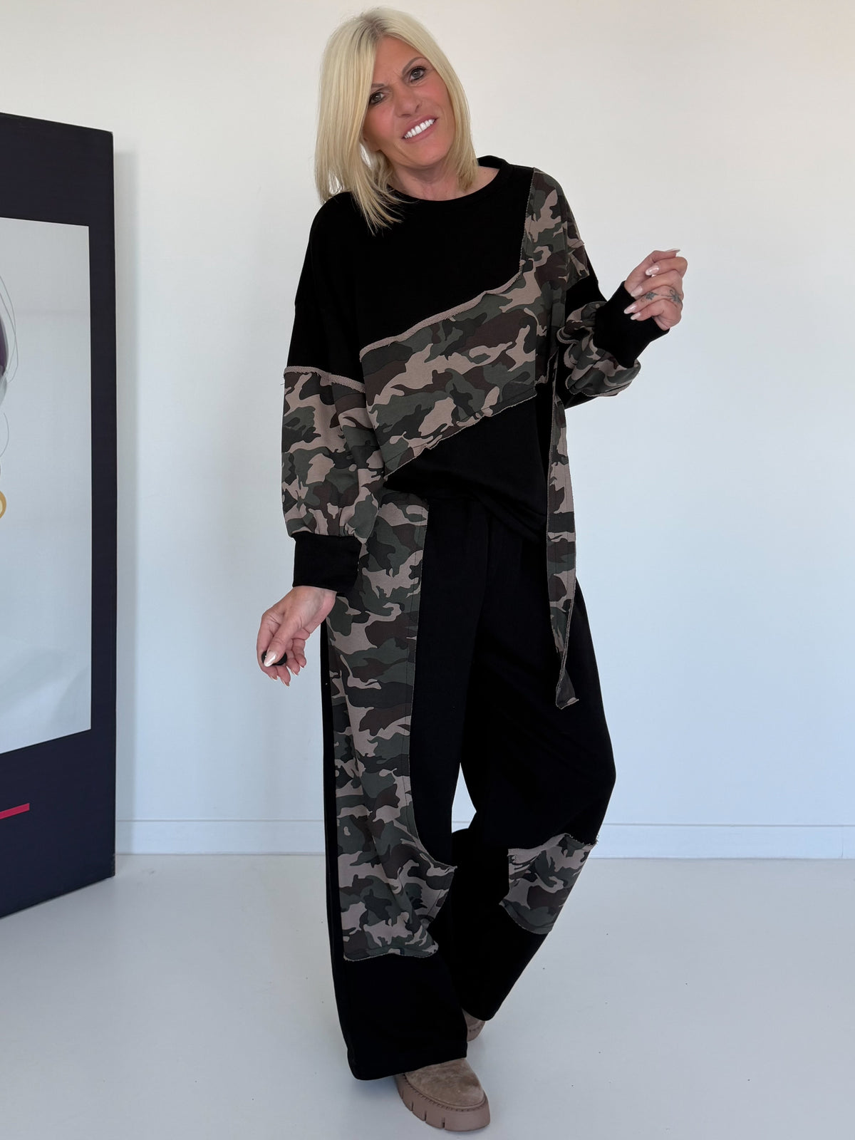 Zweiteiler mit Camouflage-Muster - schwarz-mehrfarbig