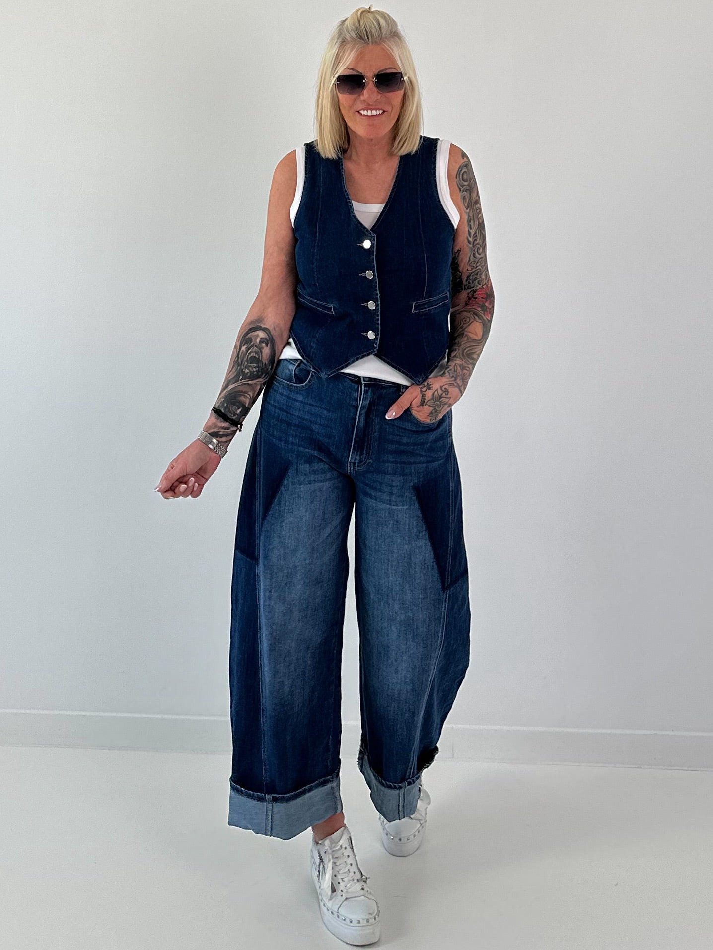 Denim vest with silver buttons