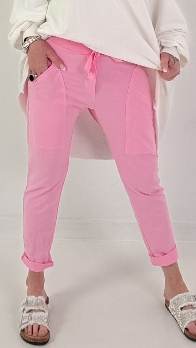 Sweatpants with large patch pockets - pink