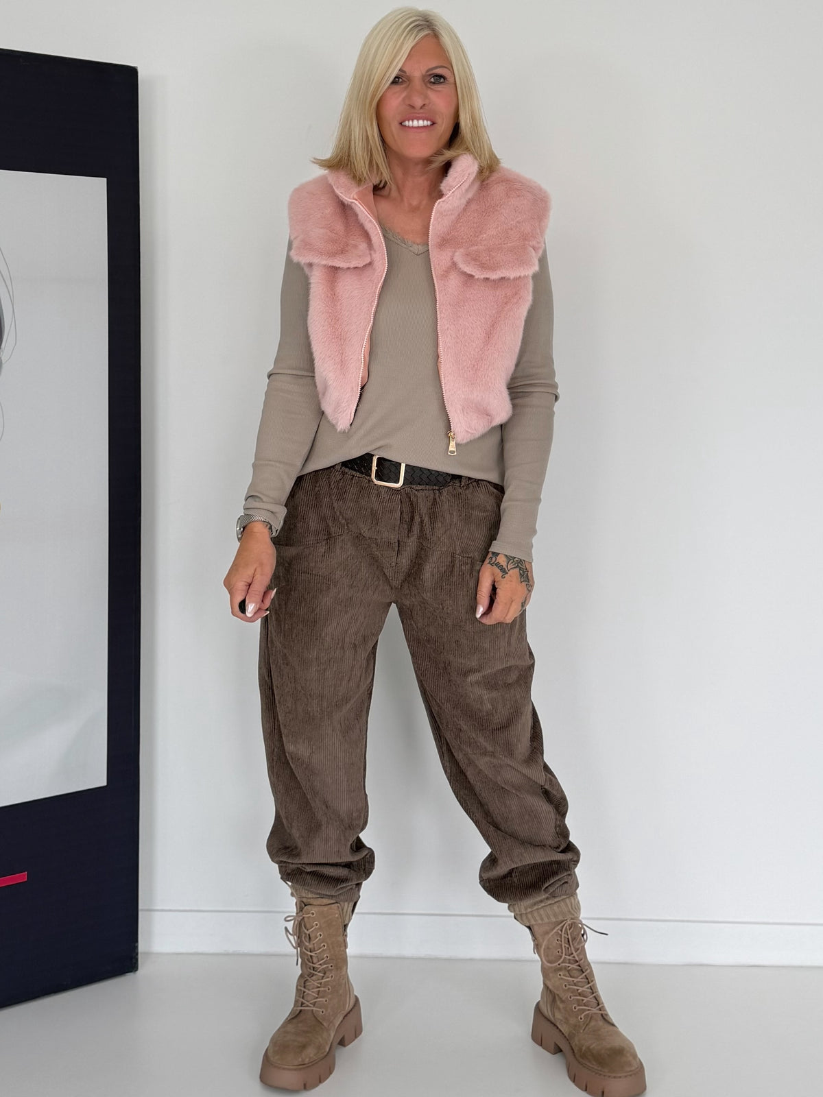 Vest in knusse imitatiebontlook - roze