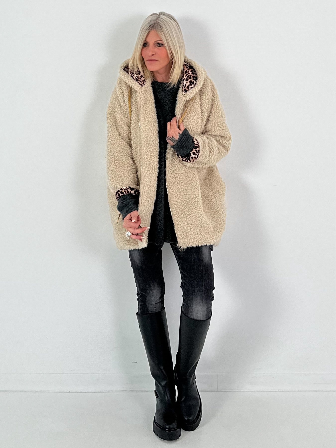 Capuchonjack, model "Hooded Ted" - beige