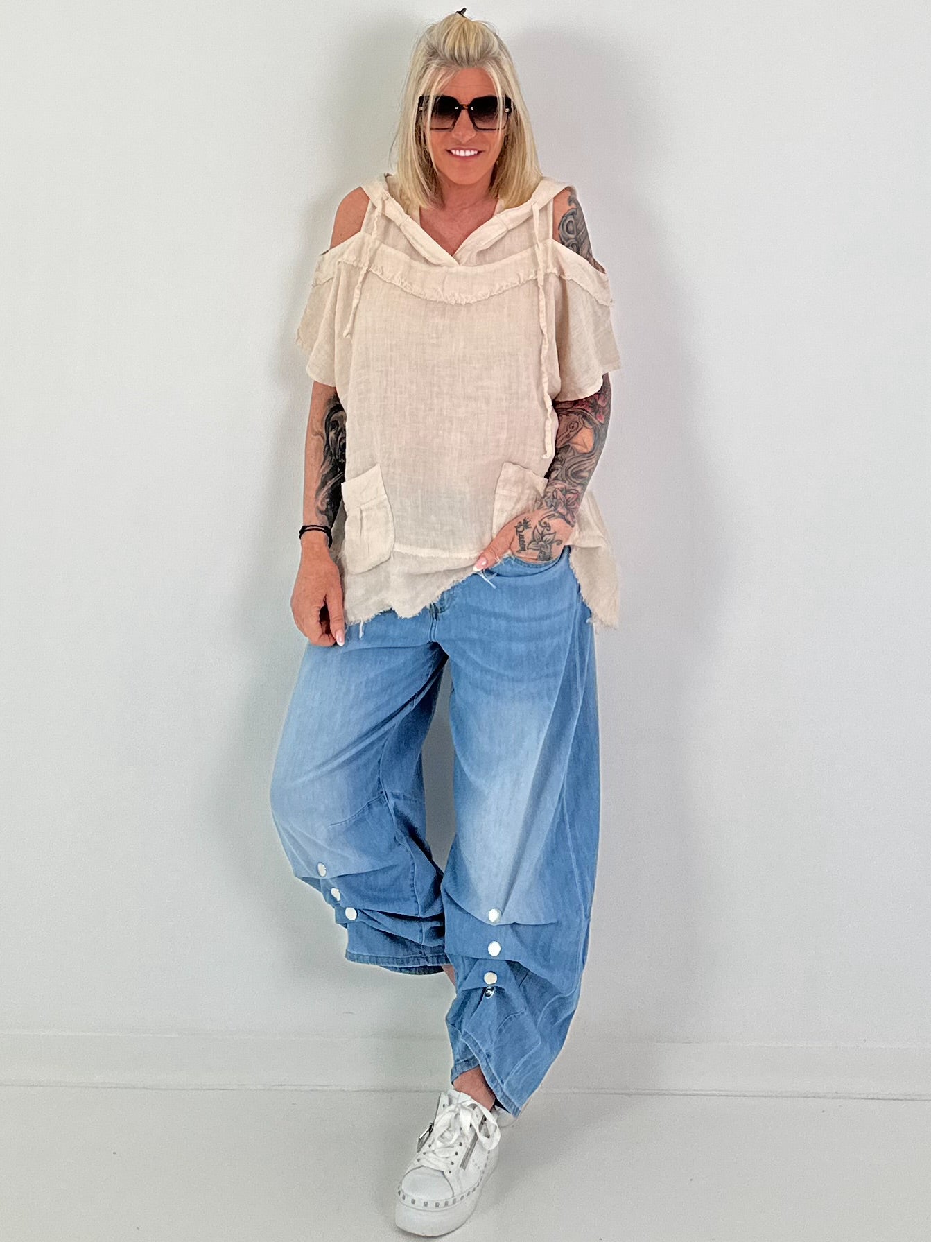 Leinenshirt mit off-Shoulder Cut-Outs - beige
