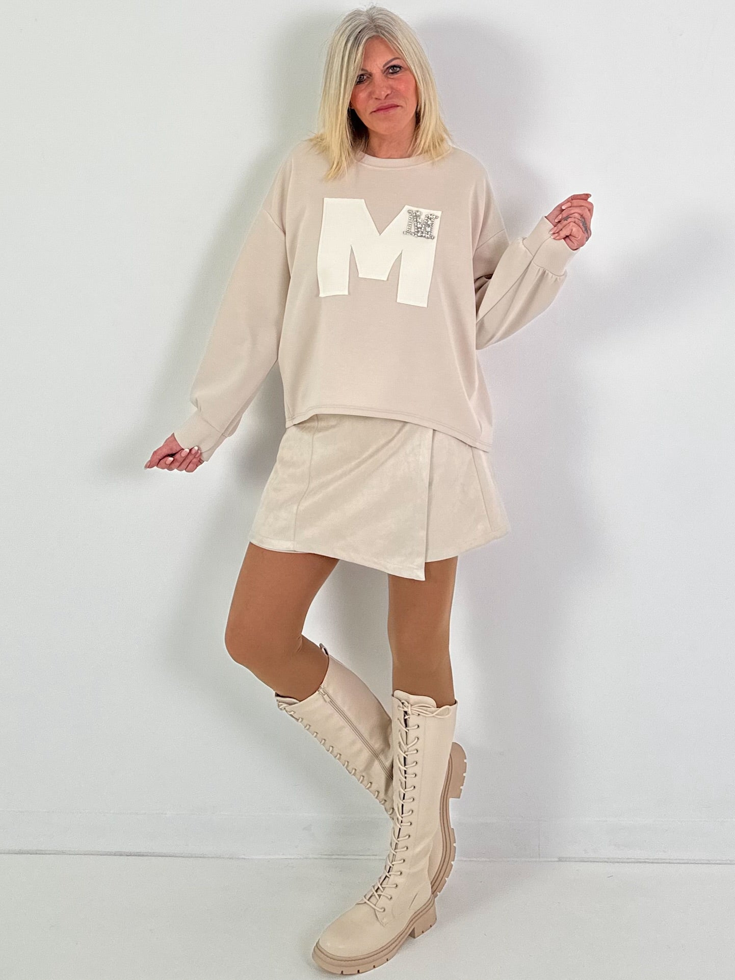 Sweatshirt model "Edition M" - beige