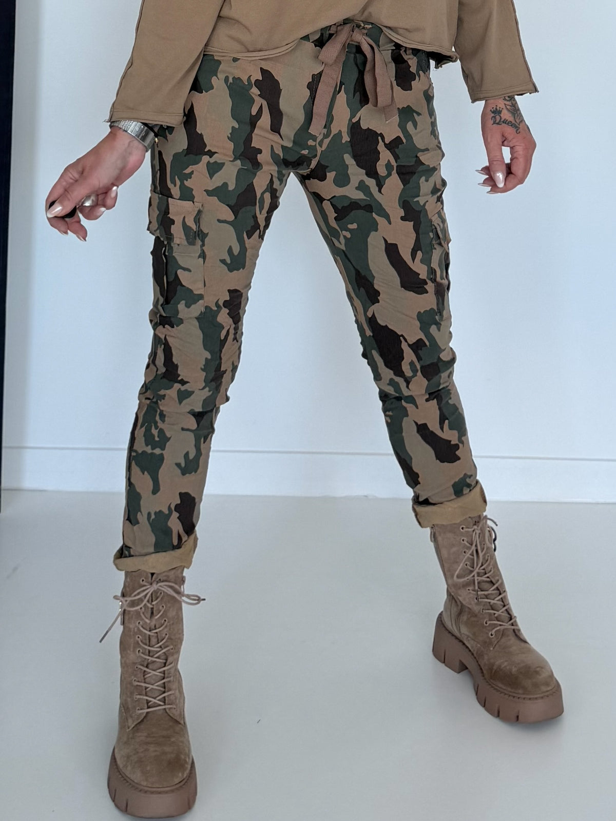 Cargo Hose mit Camouflage-Print - camel-oliv-mehrfarbig