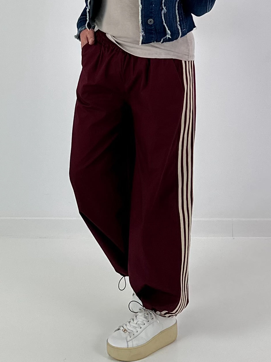 Pants with elastic waistband - burgundy