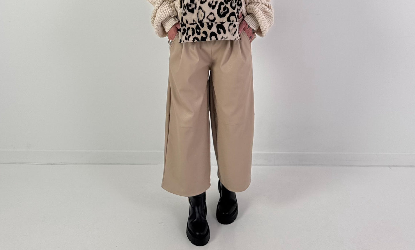 Leather-look culottes, model "Loose Mind" - beige