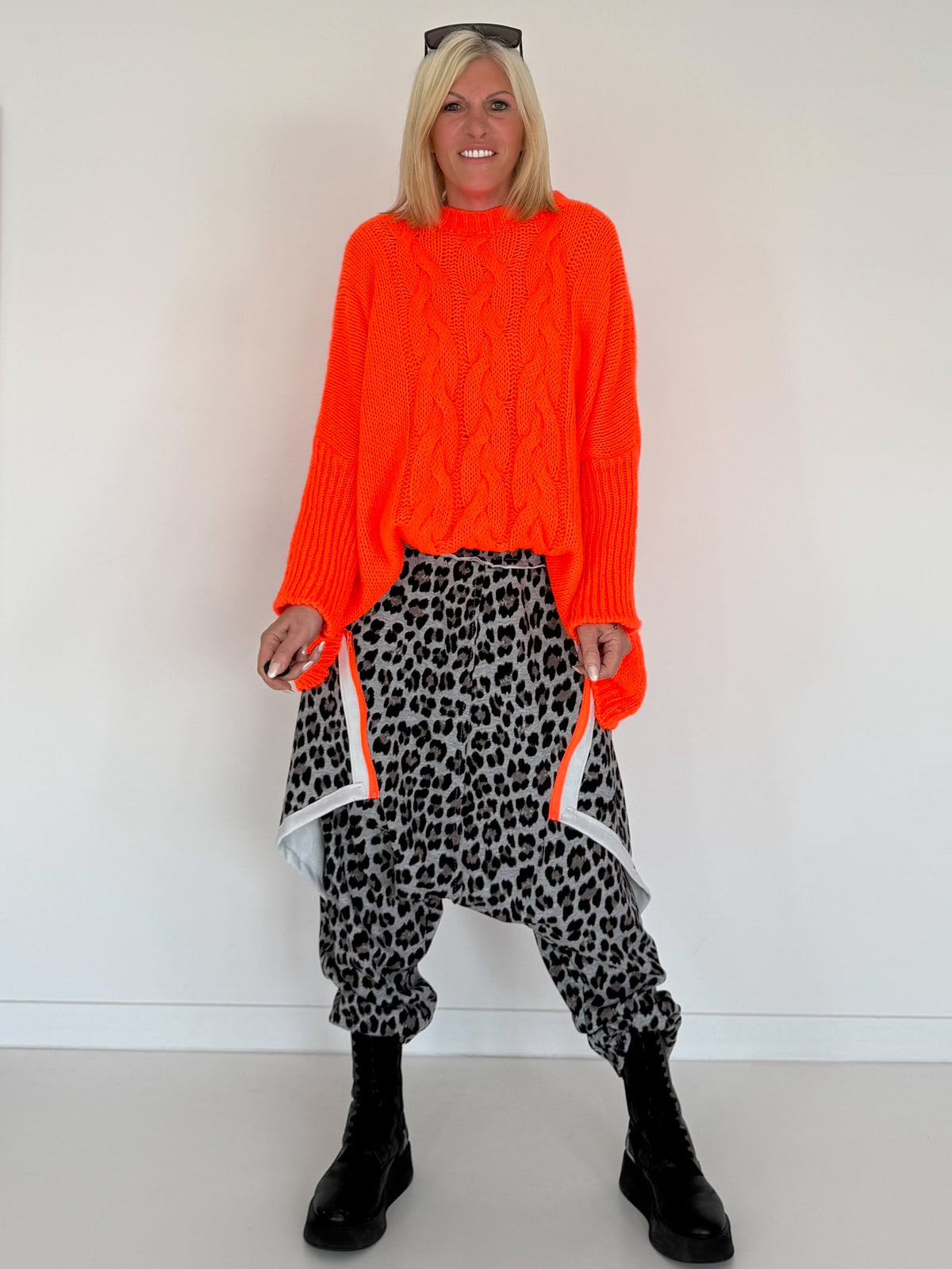 Pullover mit Stulpenärmeln und Zopfmuster - neonorange