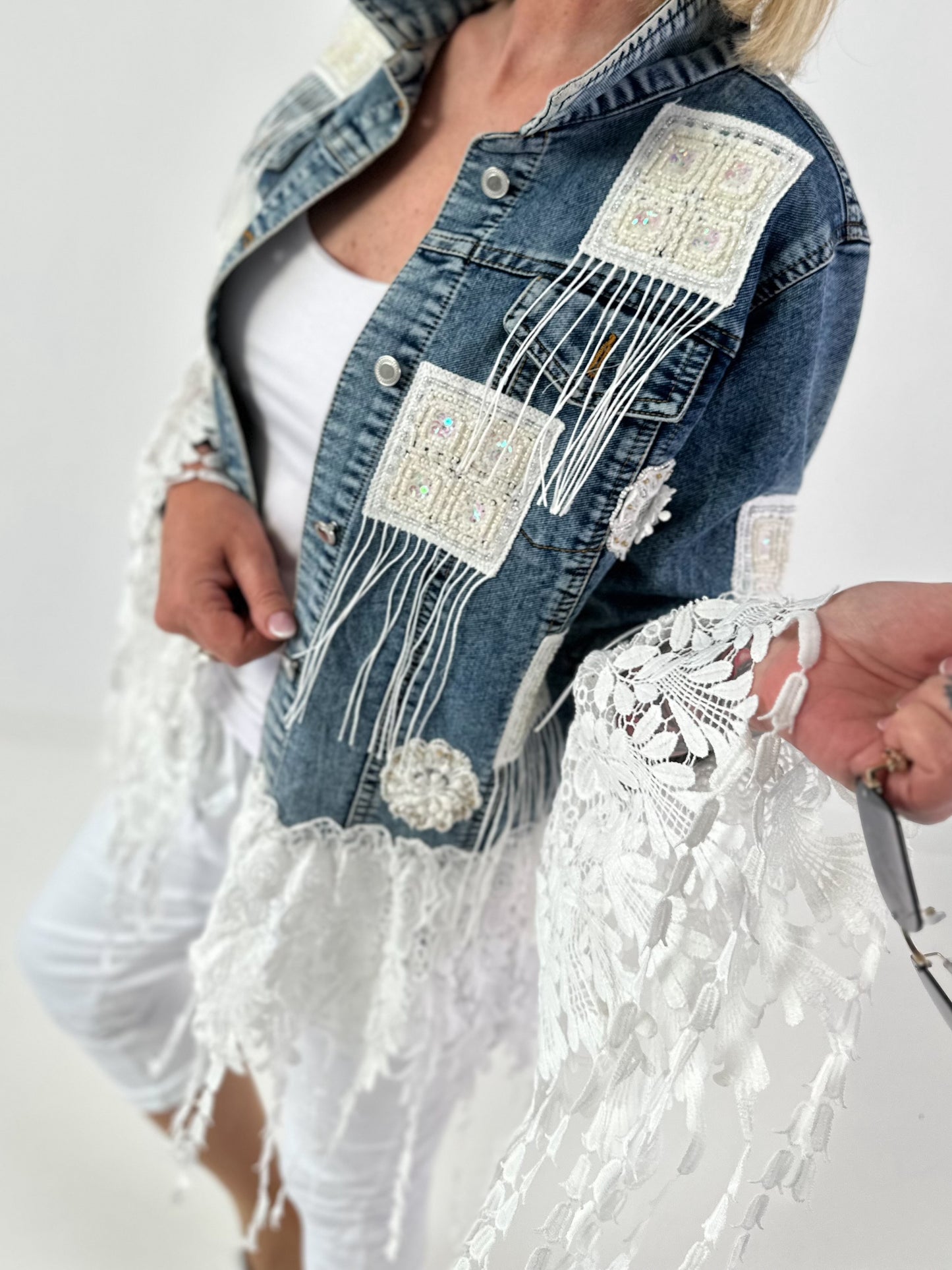 Boho Jeansjacke mit aufwendigen  Details - denim-weiss