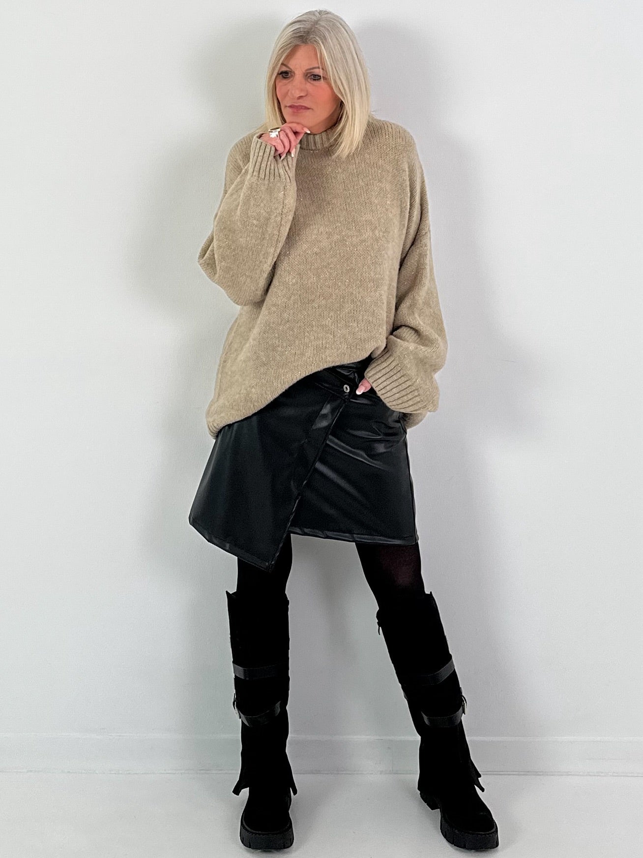 Sweater model "Shine Bright" - taupe