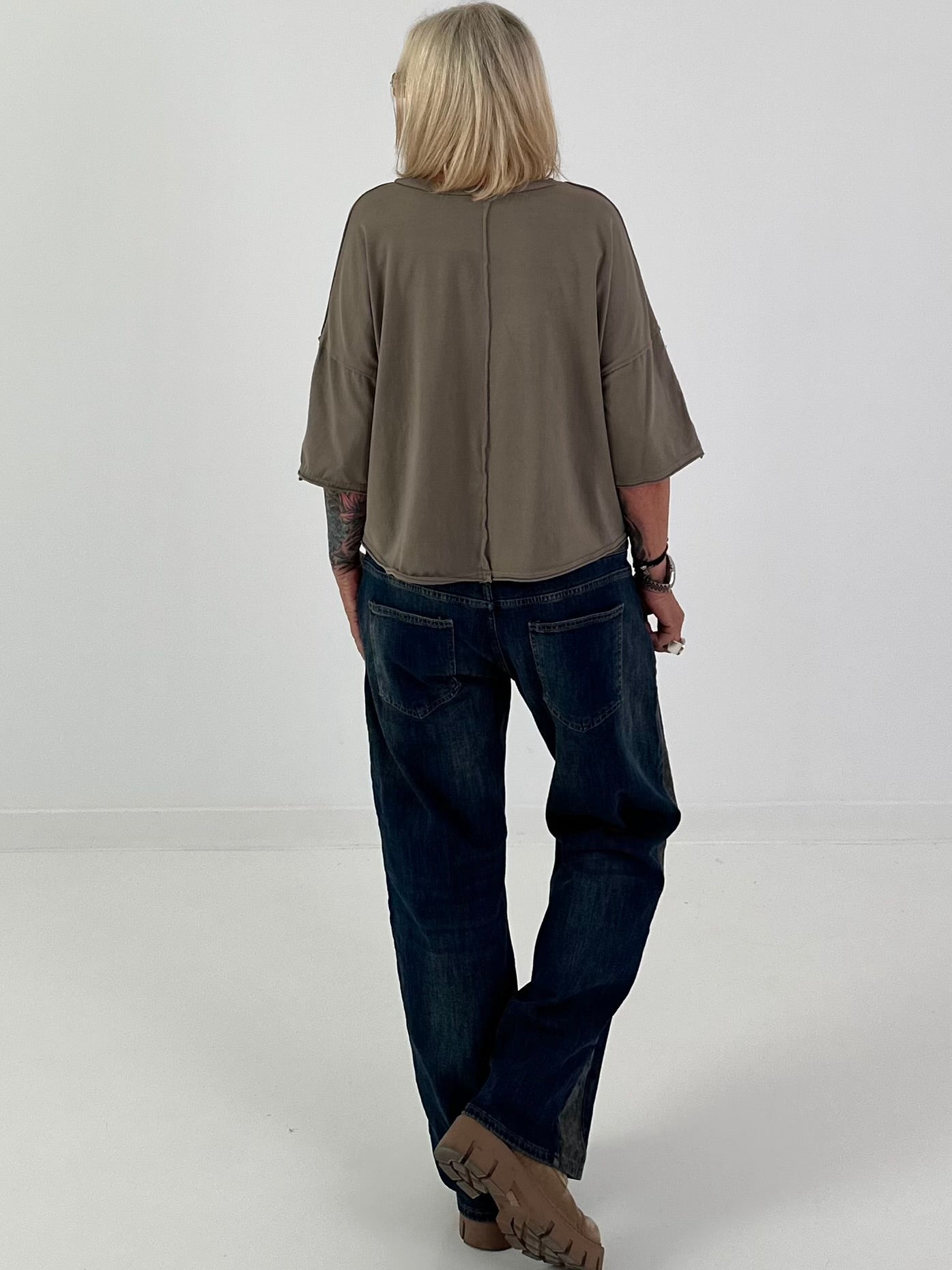Shirt mit halben Arm und stylischen Außennähten - taupe