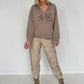 Hoodie mit Leo-Print und Nieten - taupe
