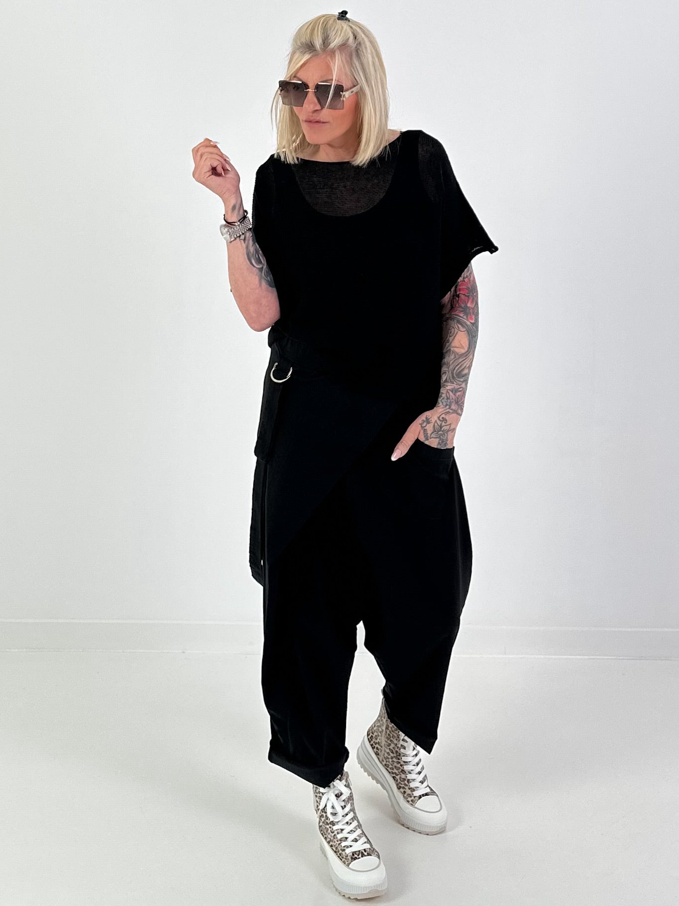 Sommerstrick Pullover mit kurzen Arm - schwarz