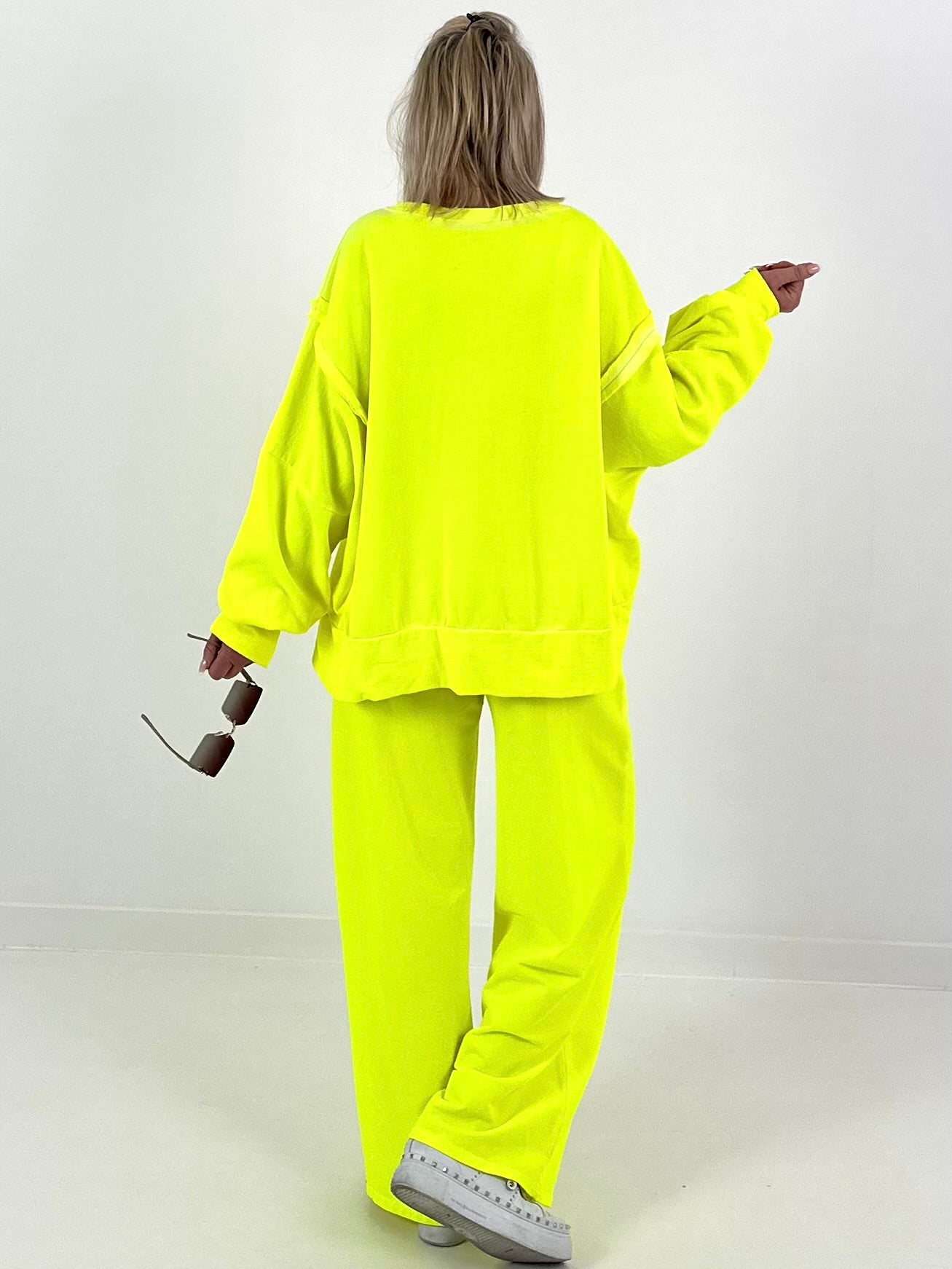 Sweater Love Yourself - neon yellow