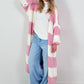 Maxi gebreide jas model "Soft Stripe" - roze-wit