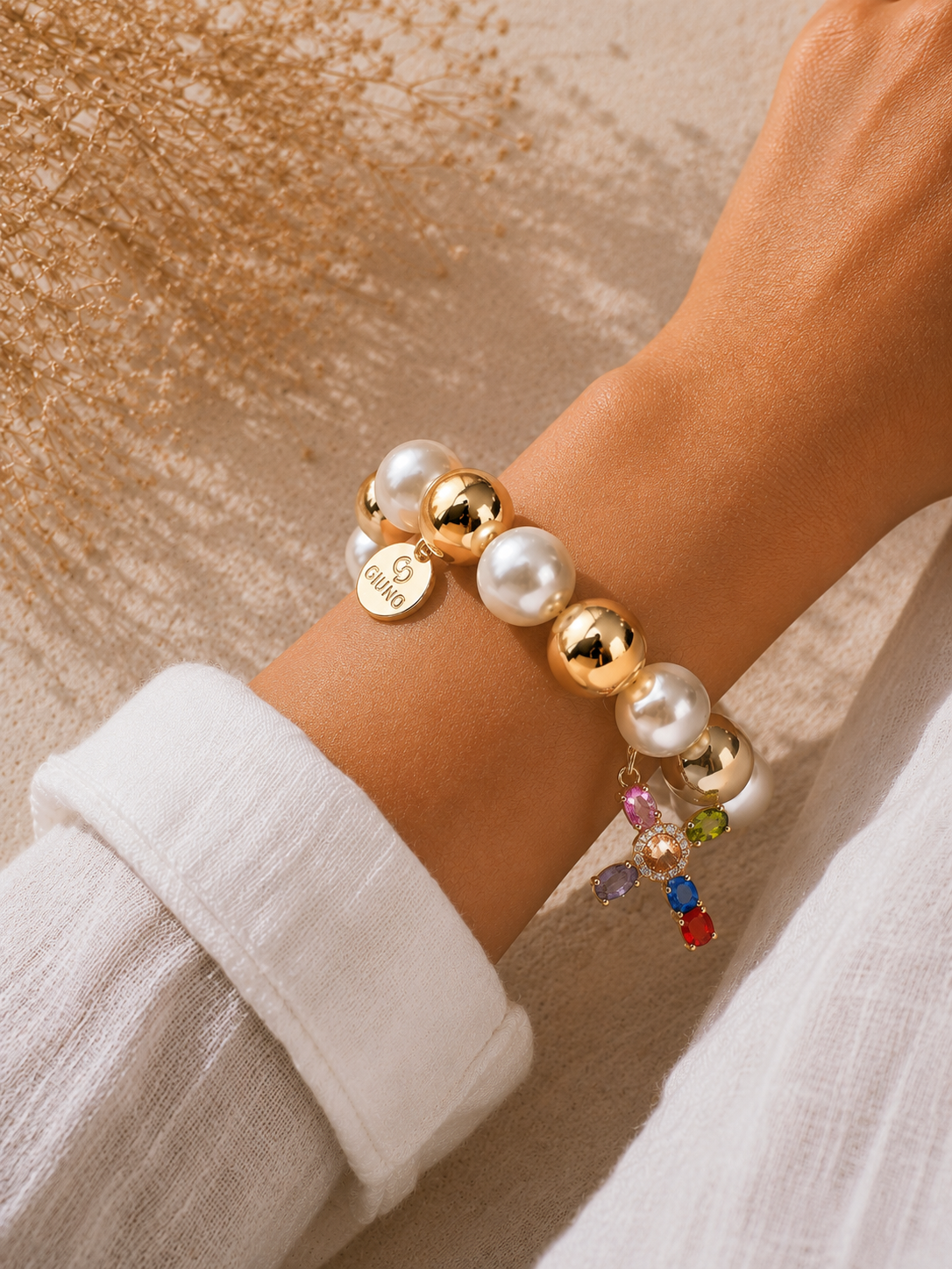 Giuno Armband mit Kreuzanhänger - weiss-gold