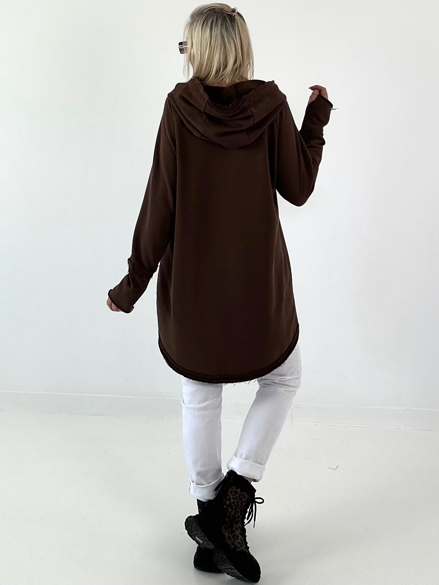 Casual long hoodie with thumbhole - mocha