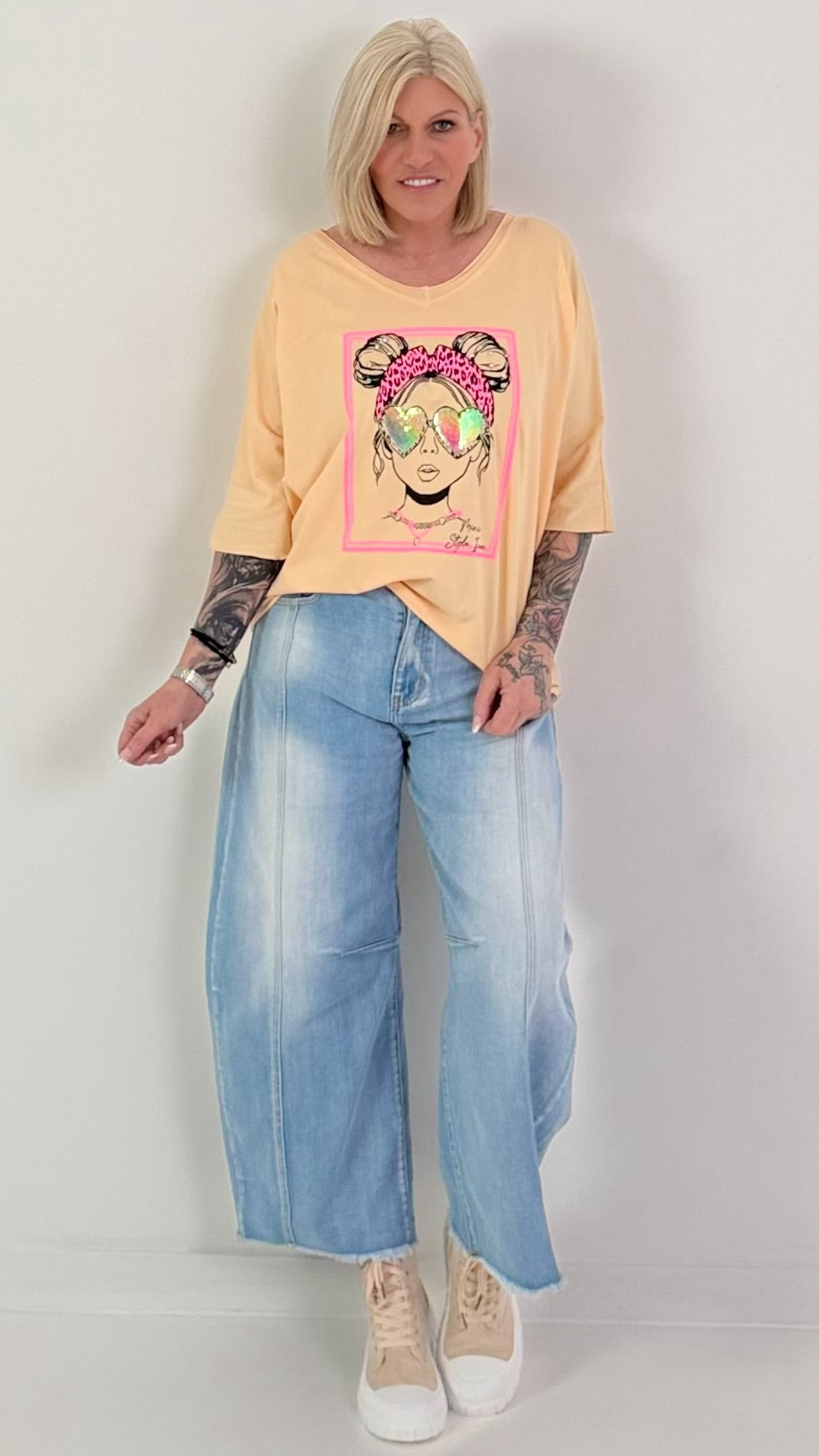 Oversized T-shirt met print op de voorkant - abrikoos