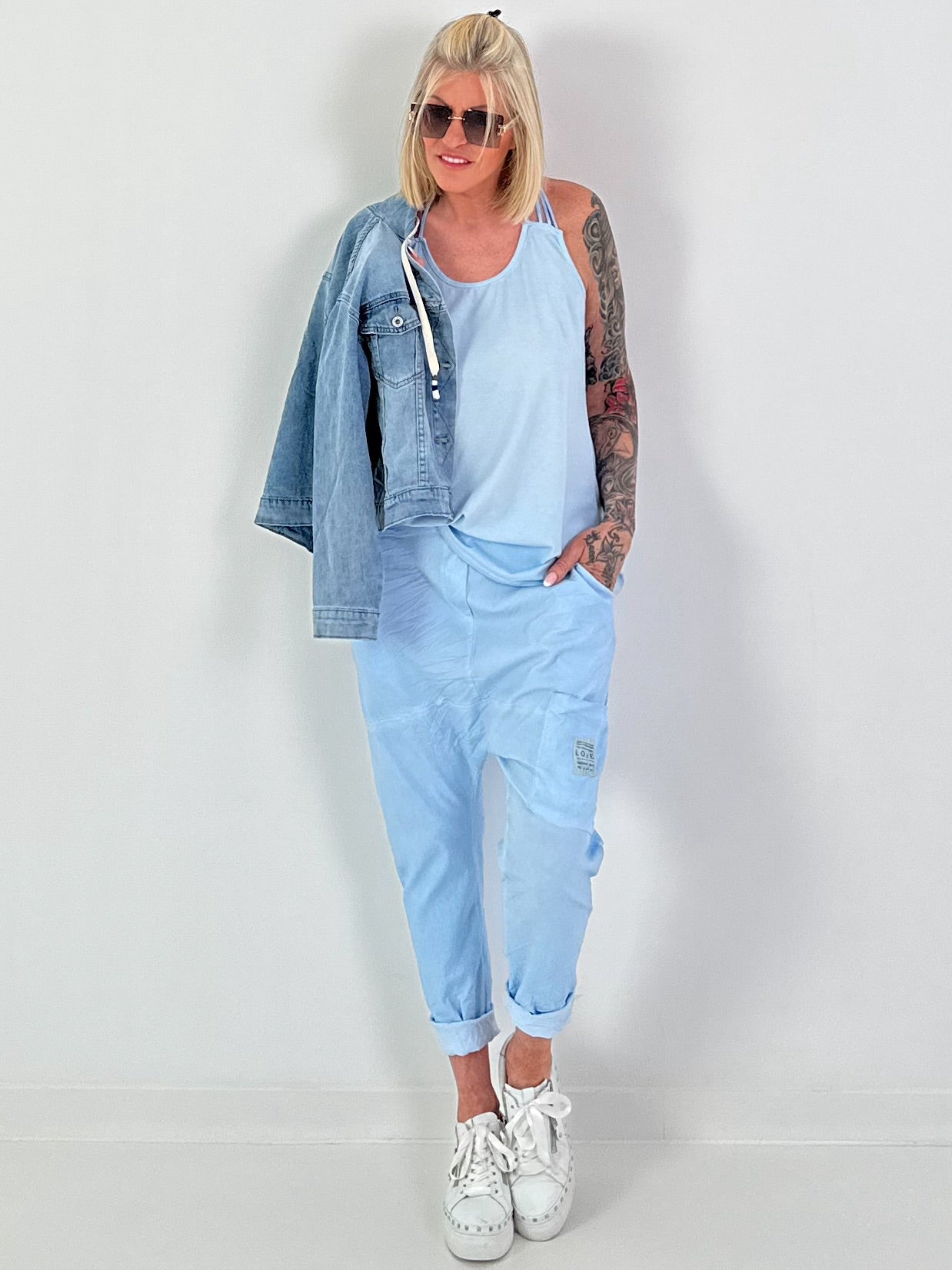 Baggy Jeans with Statement Patch - light blue