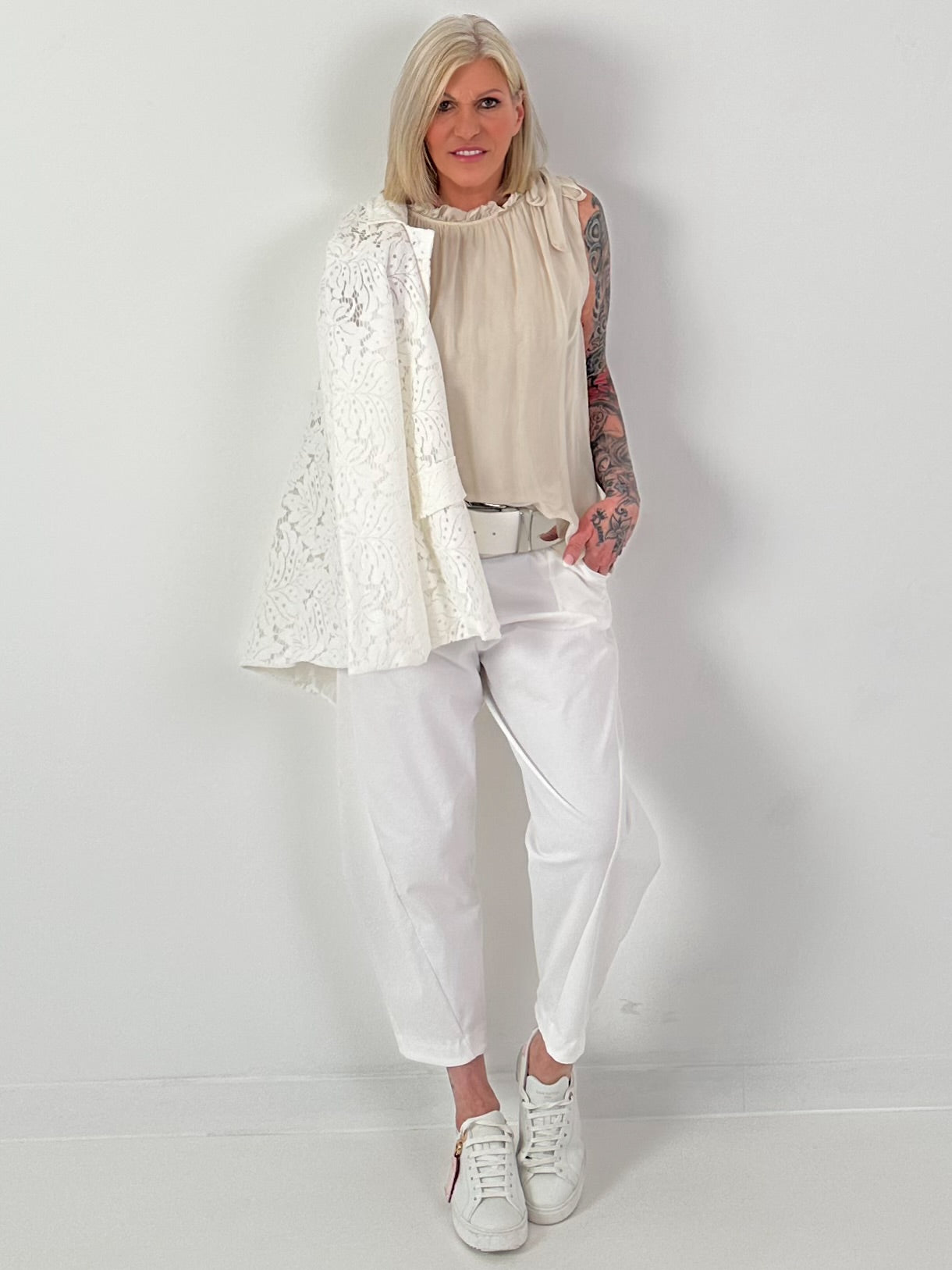 Blazer aus floraler Spitze - weiss