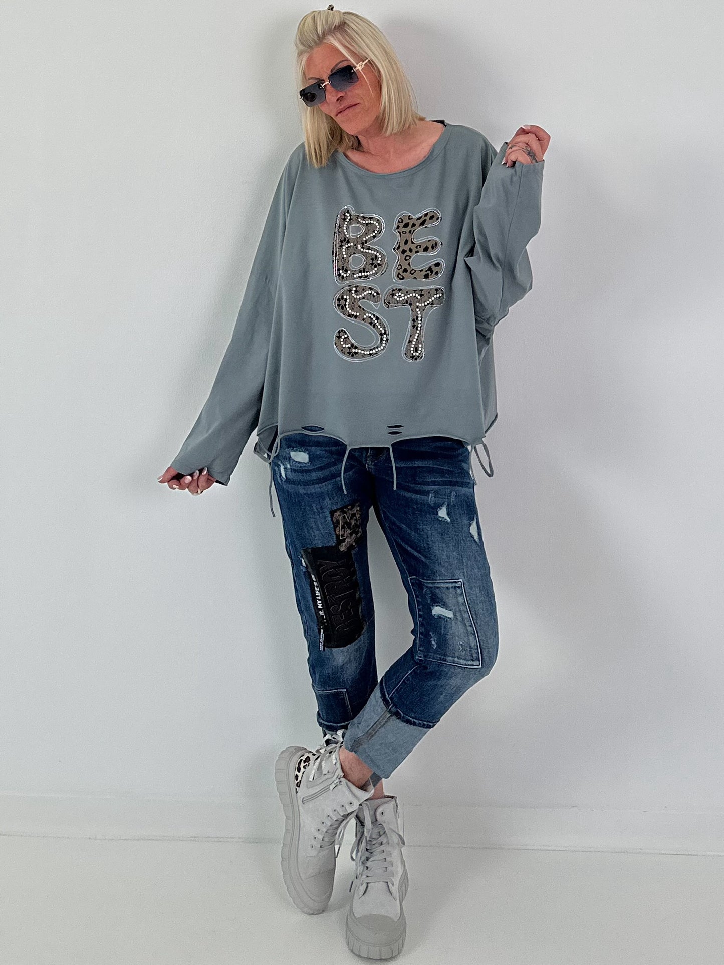 Oversized Sweatshirt mit aufwendigen Details - grau