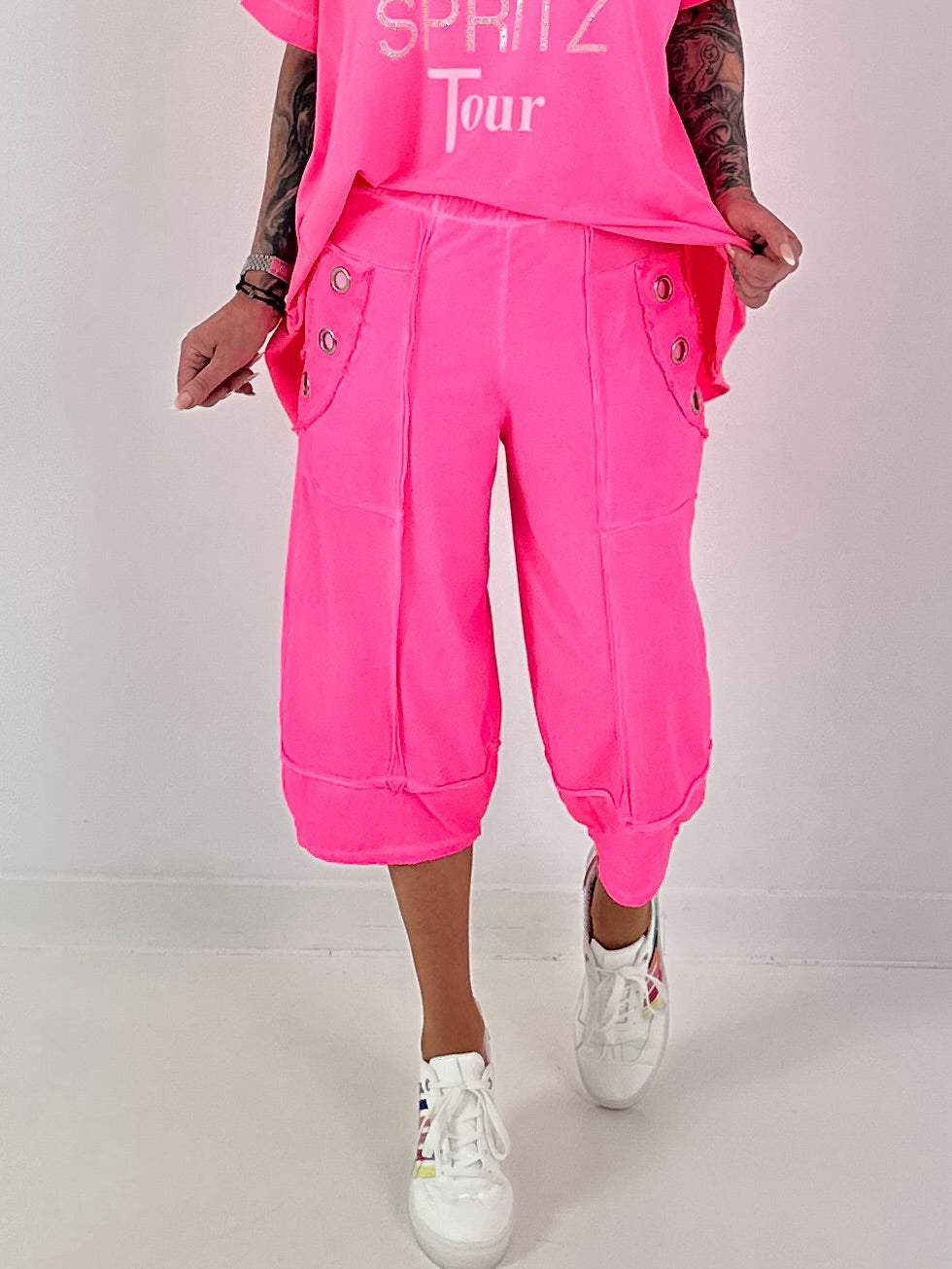 Lässige Sweathose mit Ösendetails - neonpink