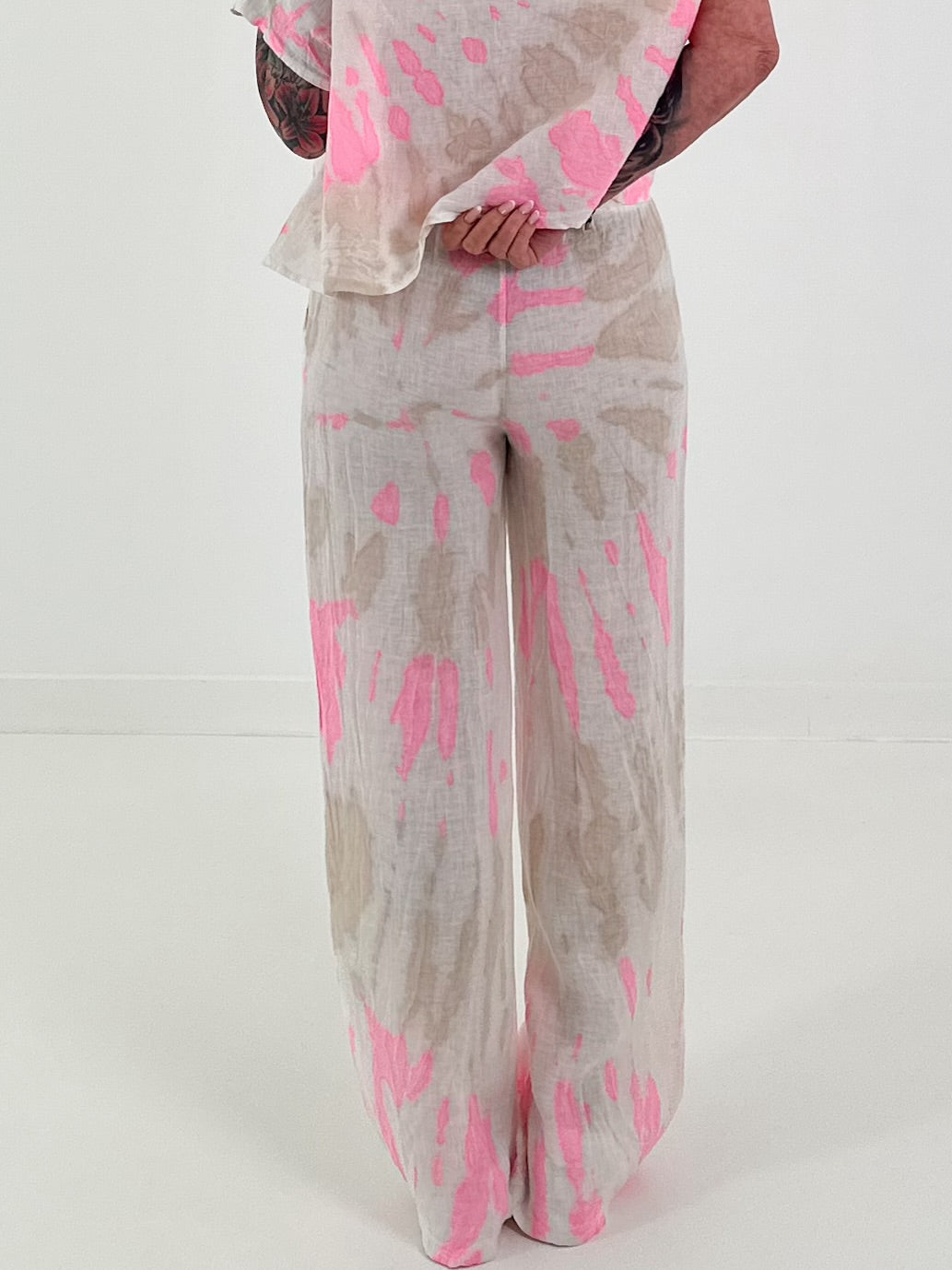Batik linnen broek met wijde pijpen - wit-neonroze-beige