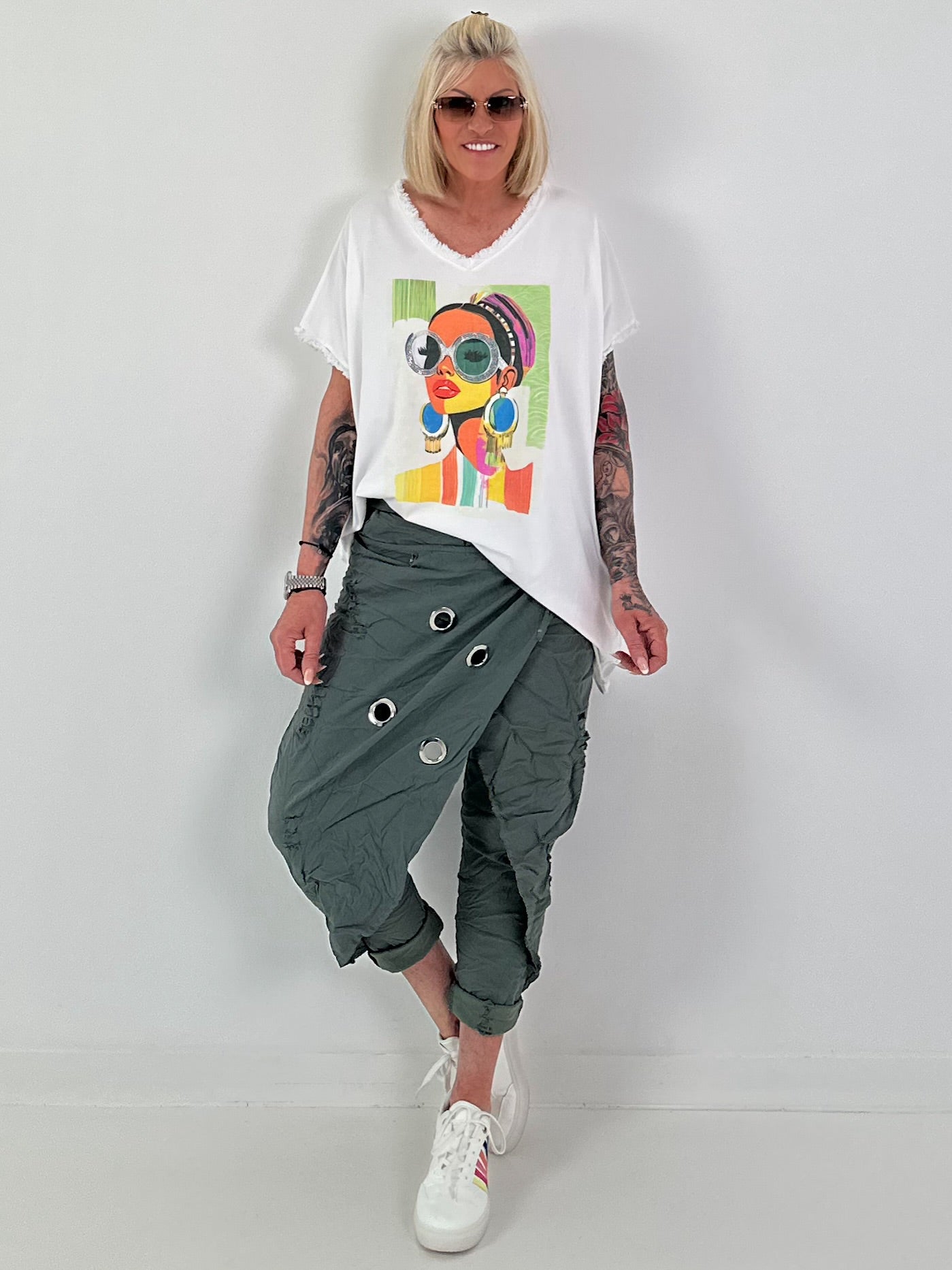 Oversized T-shirt with front print - white