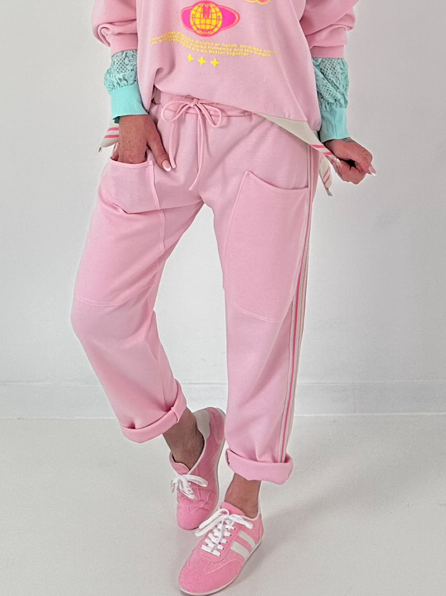 Hose mit großen aufgesetzten Taschen - rosa