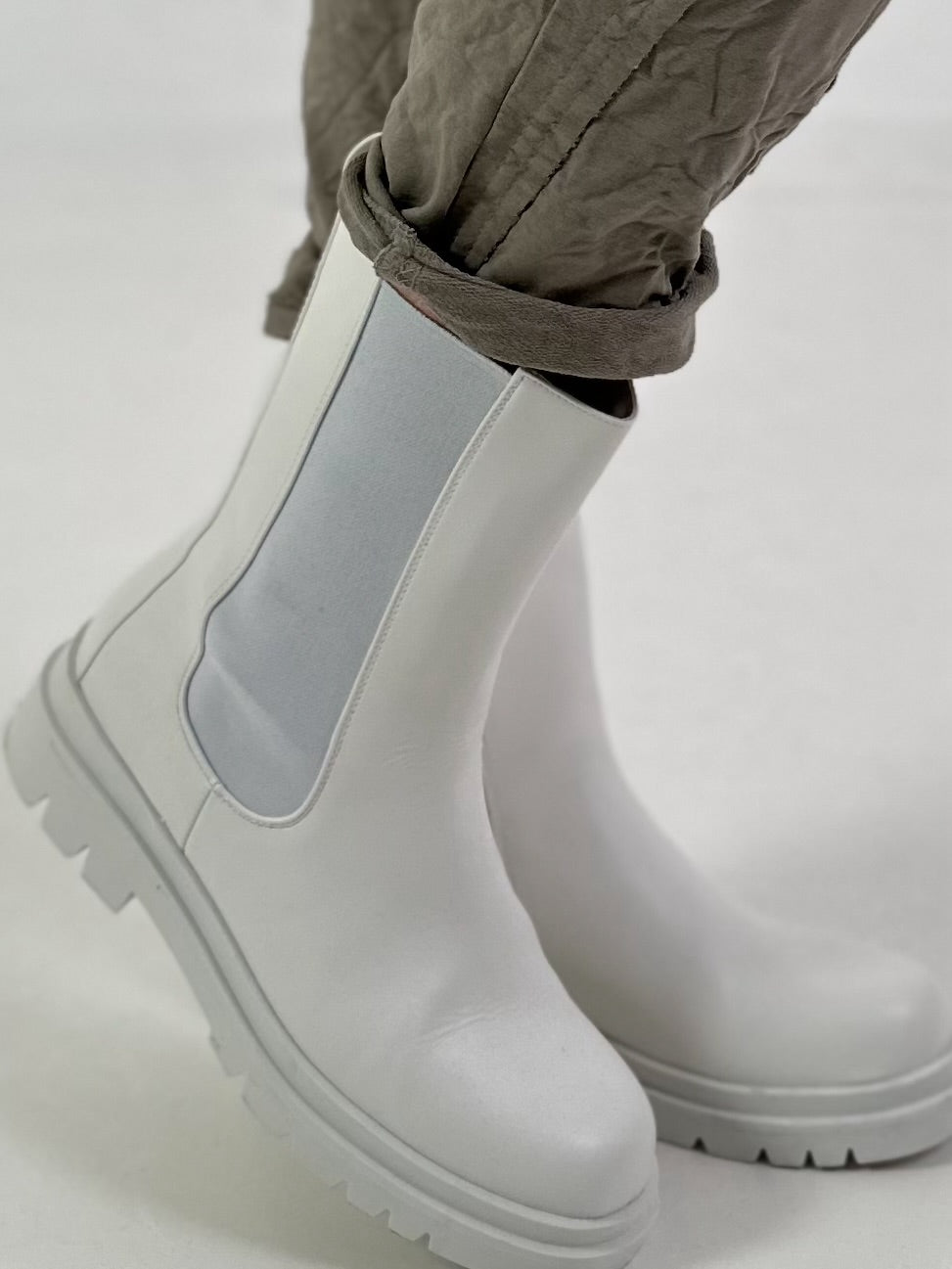 Bootie Modell "White Step" - weiss