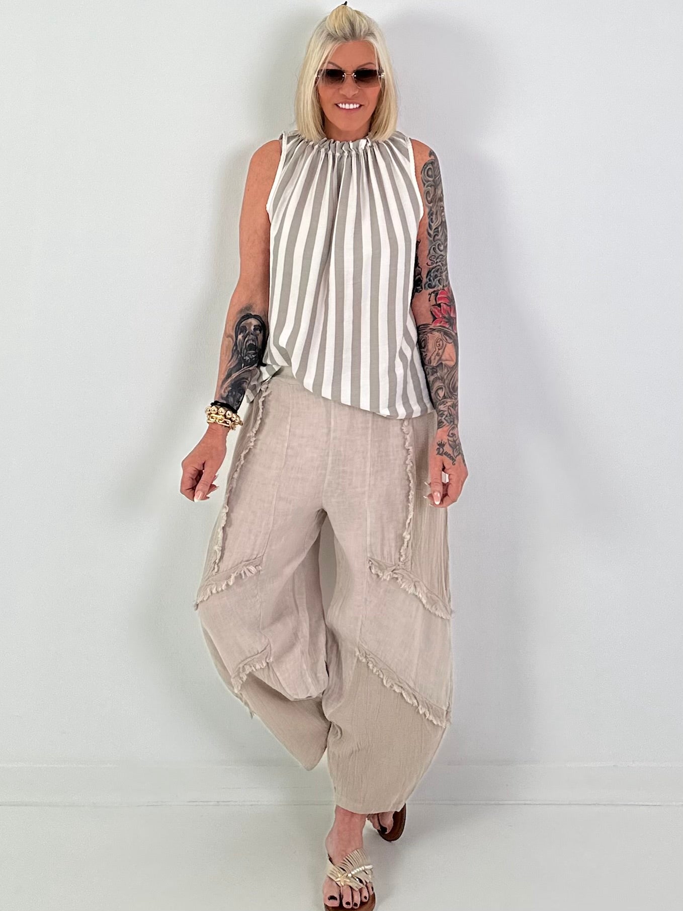 Streifen Top mit Rüschenkragen - taupe-beige