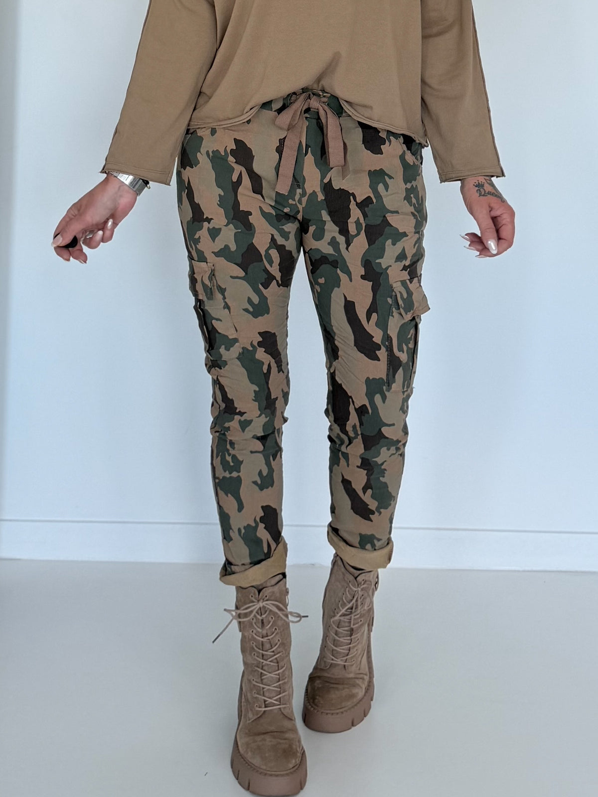 Cargo Hose mit Camouflage-Print - camel-oliv-mehrfarbig