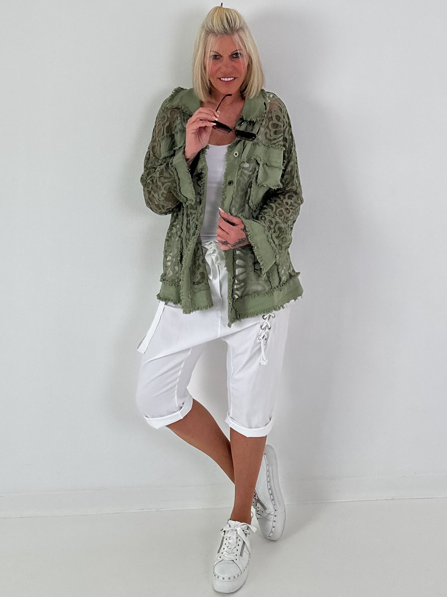 Jeansjacke mit floralem Netzeinsatz - khaki ( lieferbar ab 26.05.26))