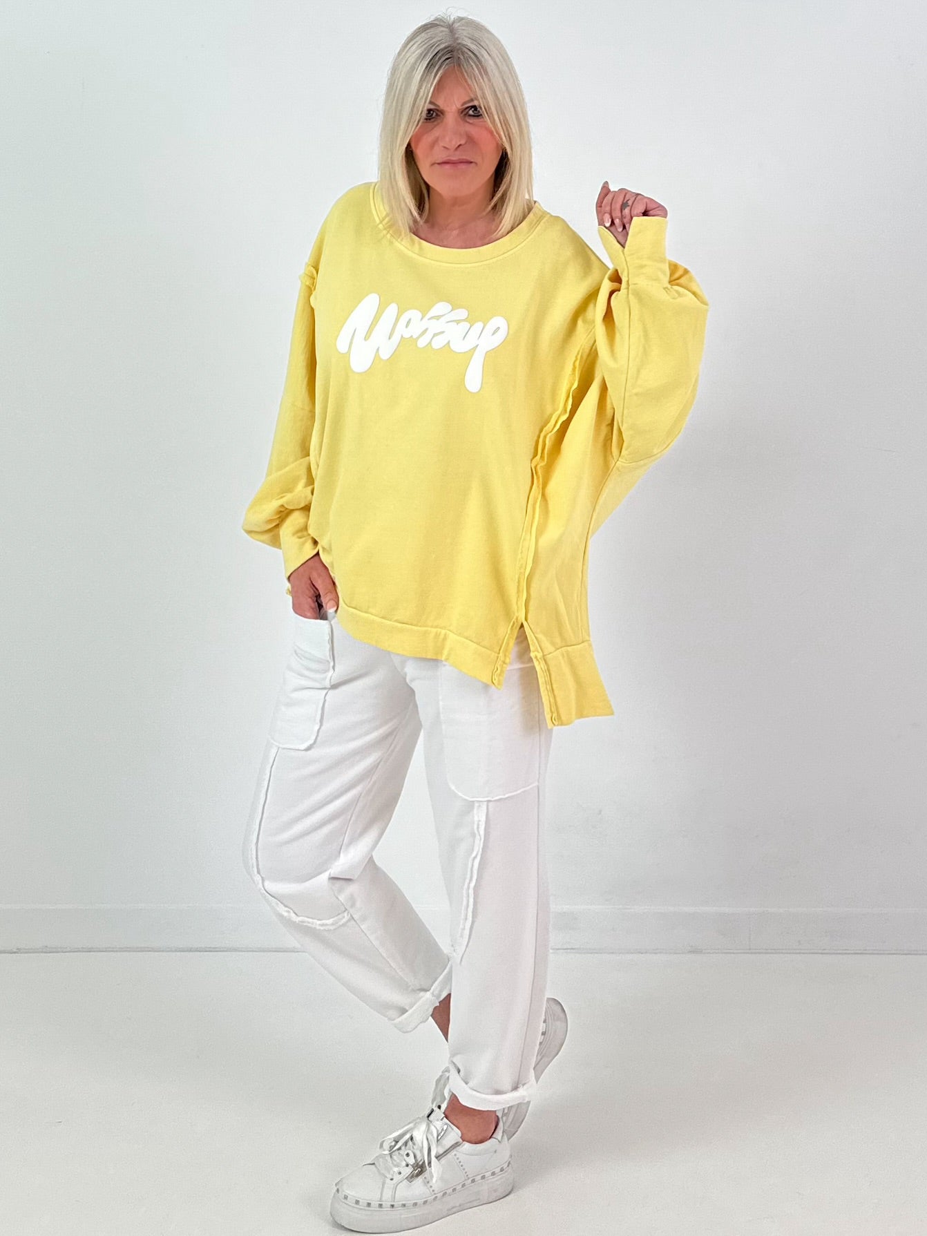 Oversized Sweatshirt Modell "Wassup" - gelb
