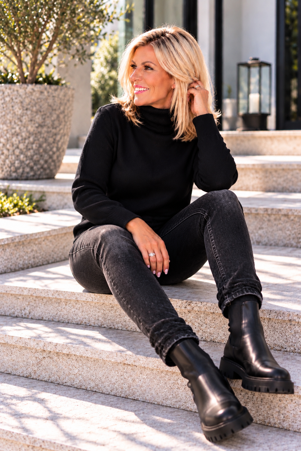 Basic Turtleneck - black