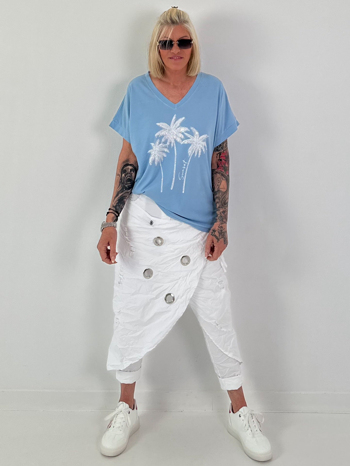 T-Shirt mit Glitzerpalmen - hellblau