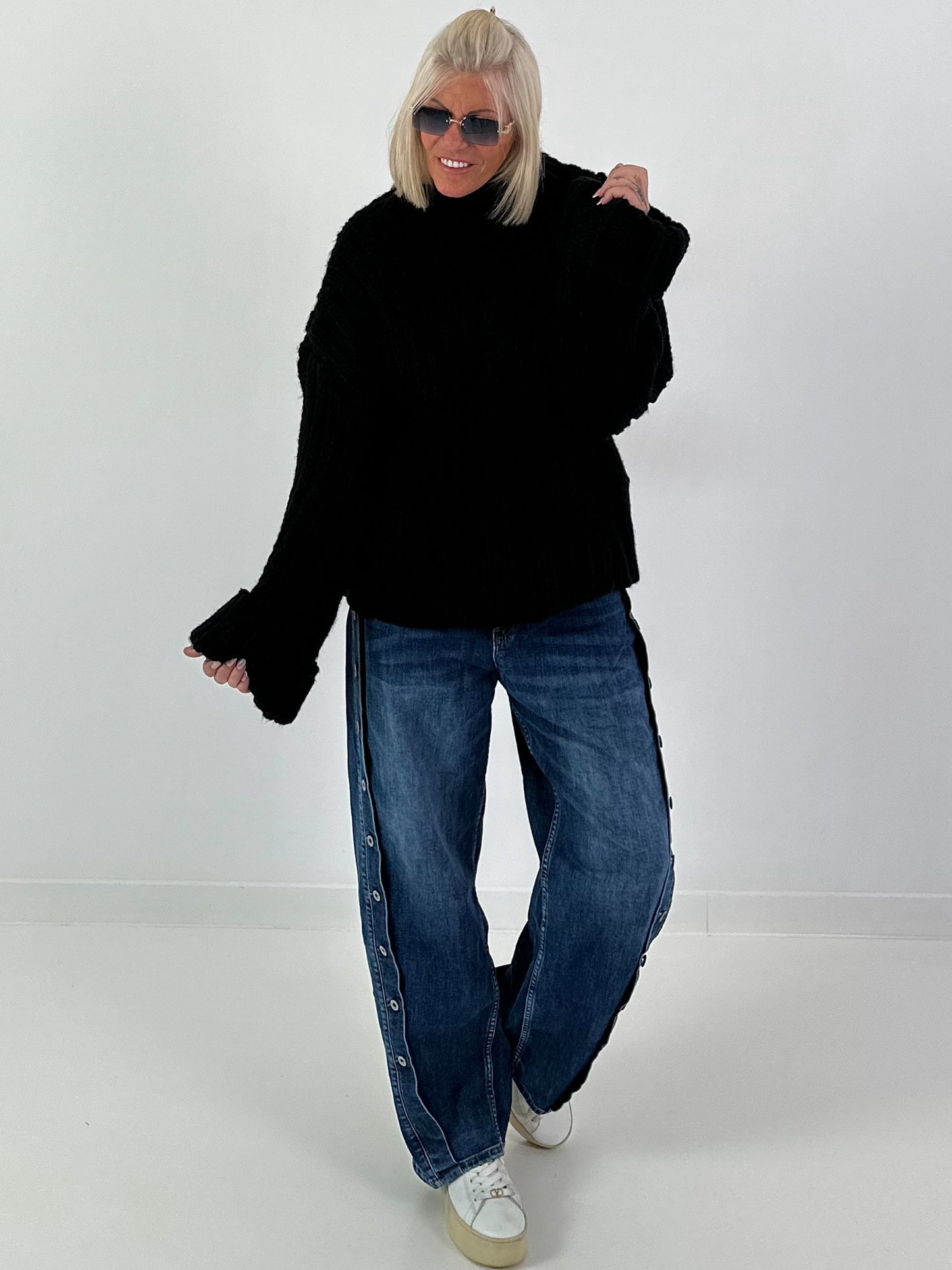 Chunky knit sweater - black