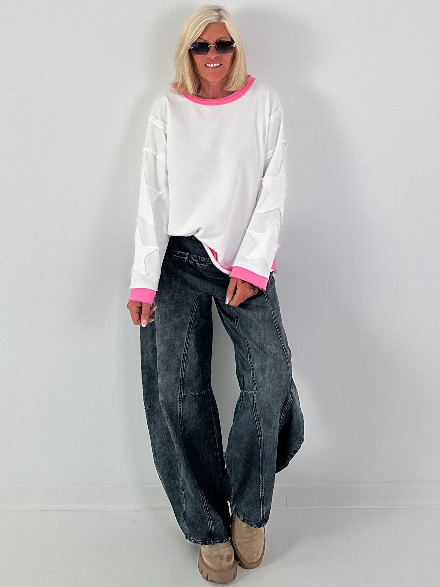 Sweatshirt mit trendigen Sternelementen- weiss