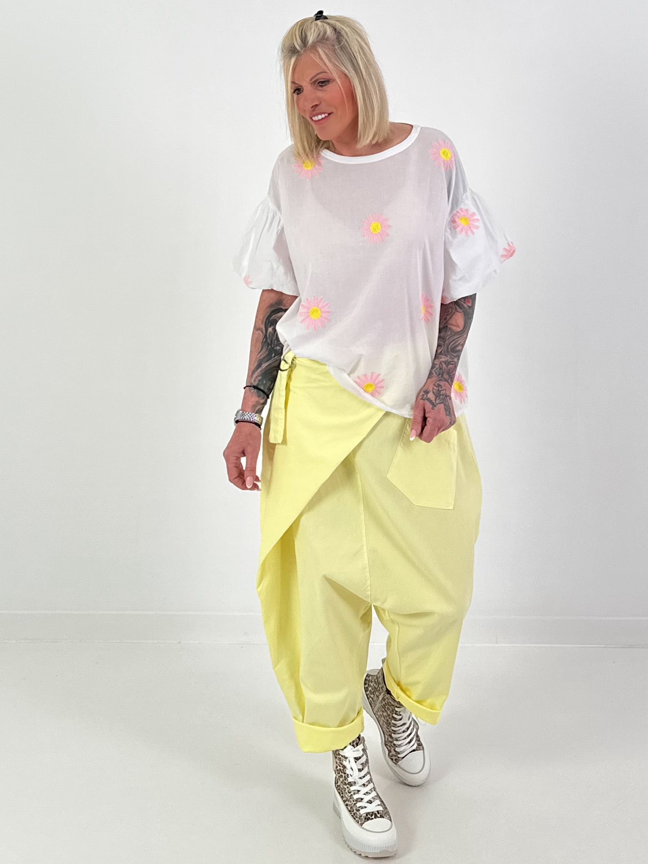 Blouse shirt with "puff sleeves" - white