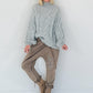 Kuschliger Strickpullover mit Zopfmuster - grau