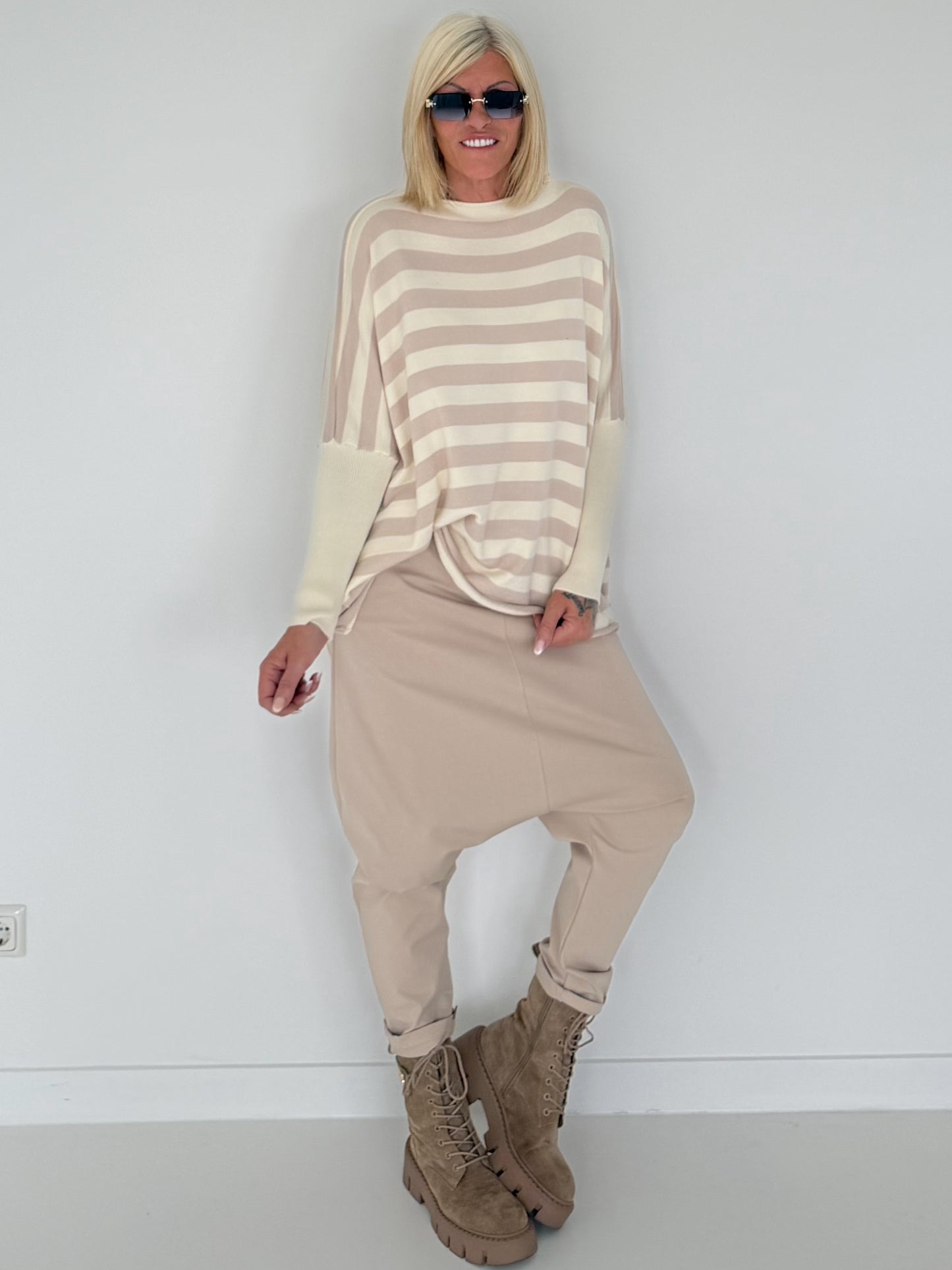 Strickpullover mit Streifen und Stulpenärmeln - creme-taupe