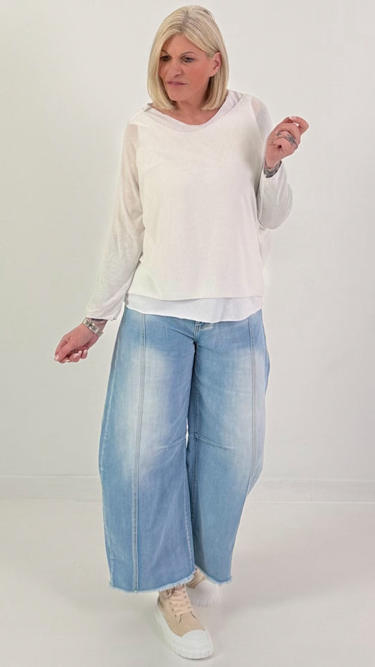 Fine knit sweater with top - white